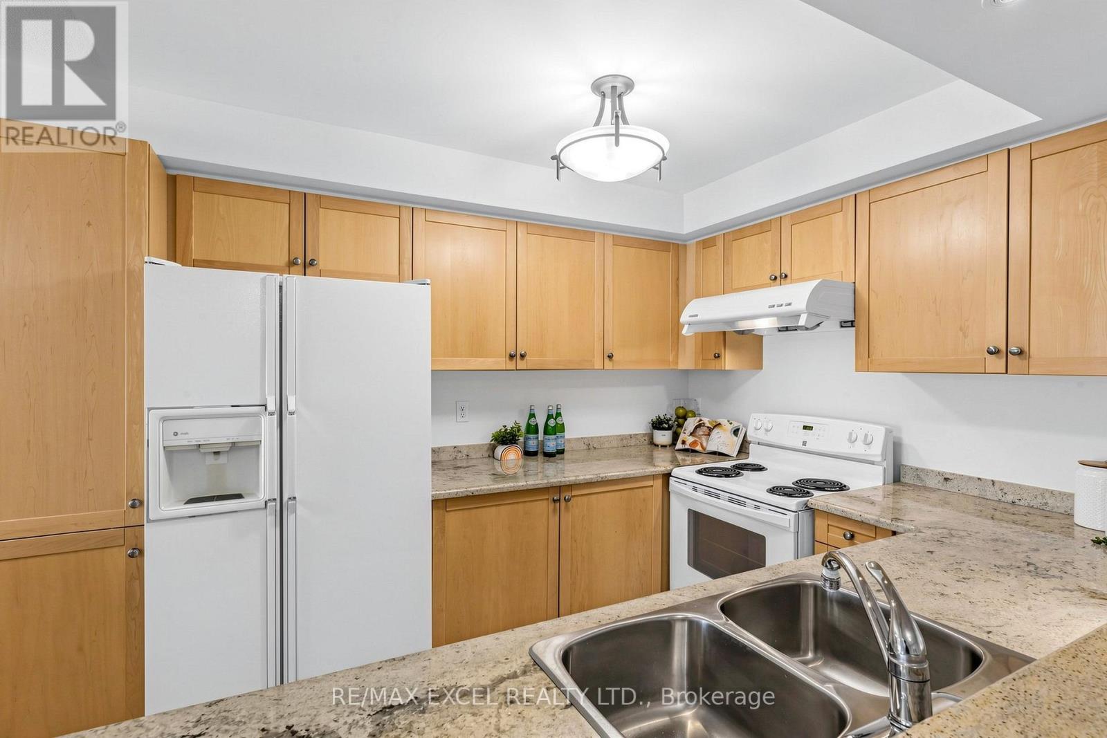 523 Bur Oak Avenue, Markham, Ontario  L6C 2S5 - Photo 13 - N12978630