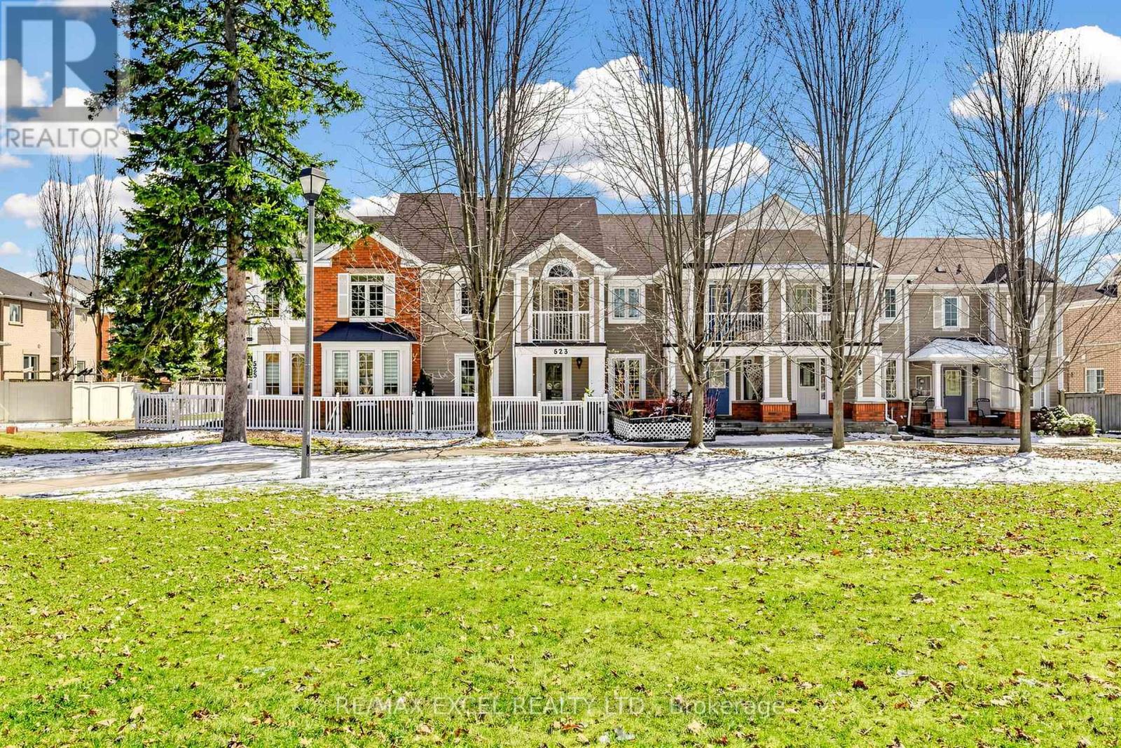 523 Bur Oak Avenue, Markham, Ontario  L6C 2S5 - Photo 2 - N12978630