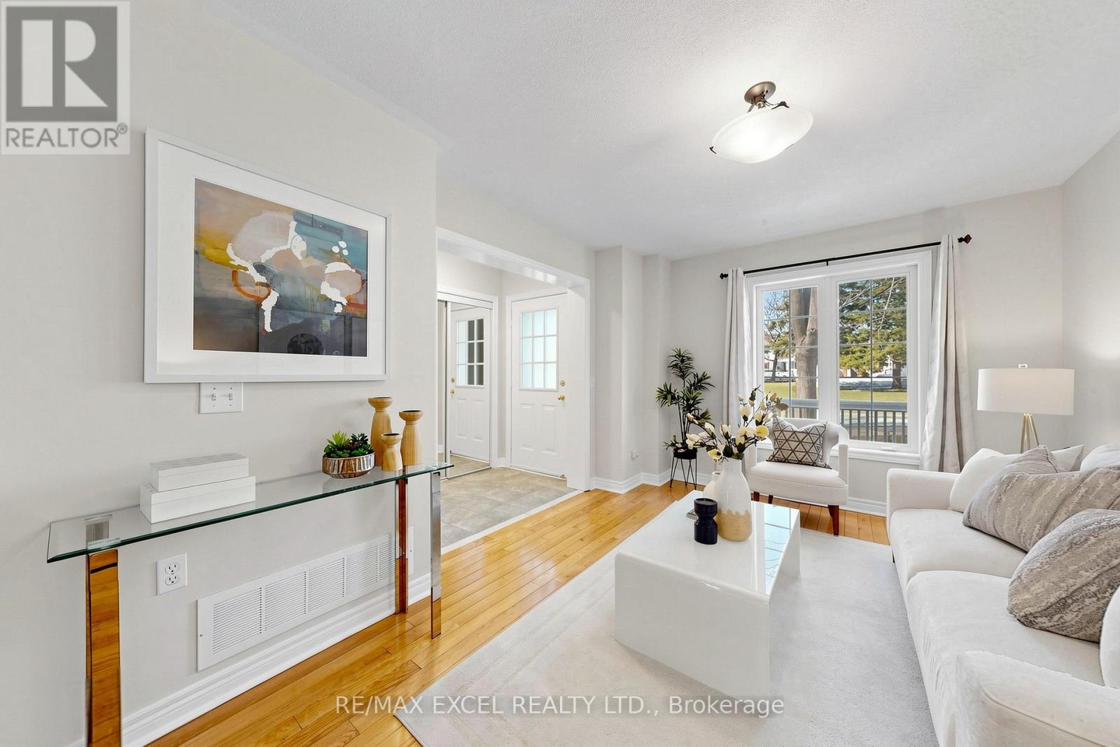 523 Bur Oak Avenue, Markham, Ontario  L6C 2S5 - Photo 5 - N12978630