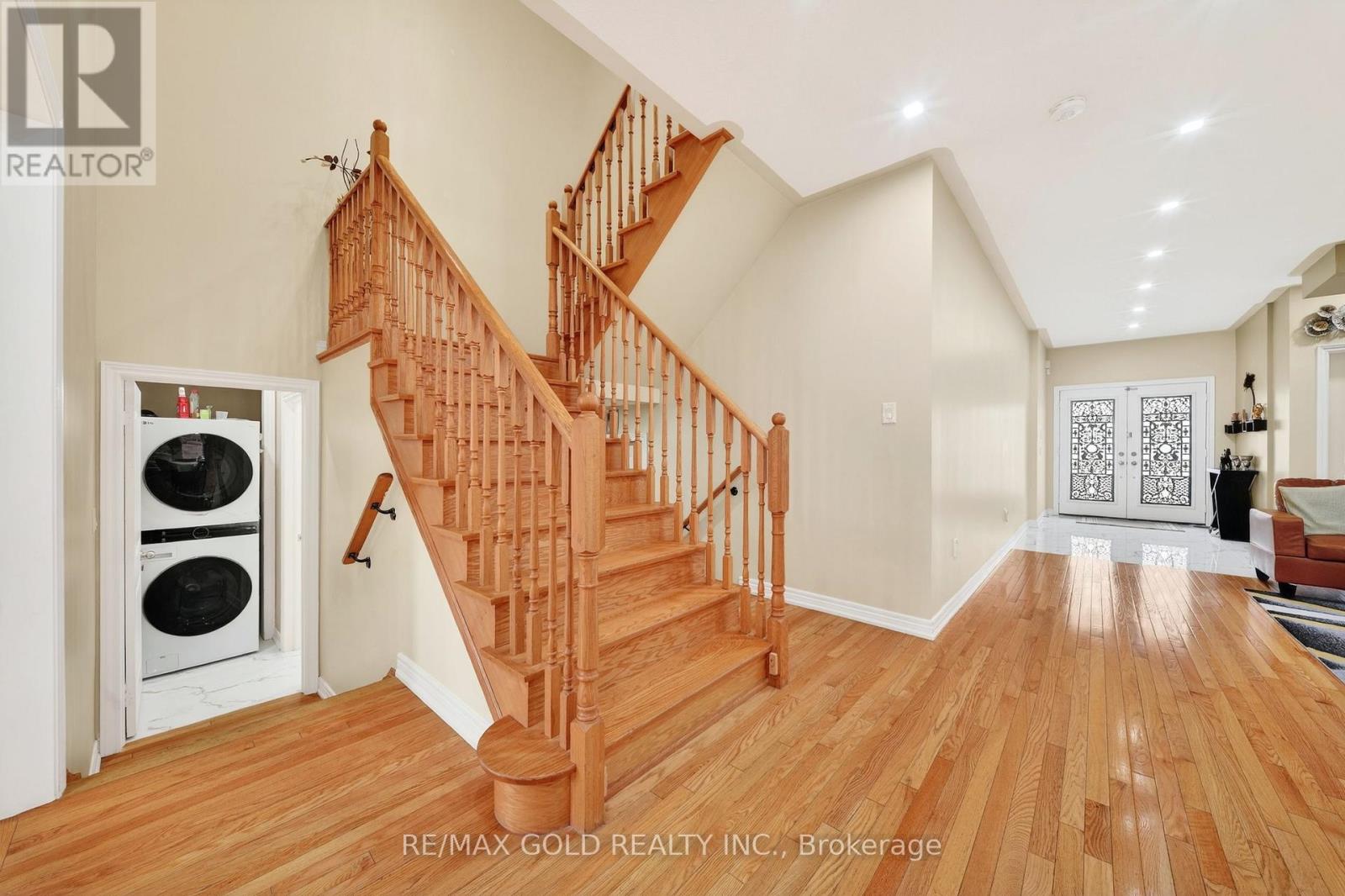 161 Shephard Avenue, New Tecumseth, Ontario  L9R 0J9 - Photo 12 - N12978642