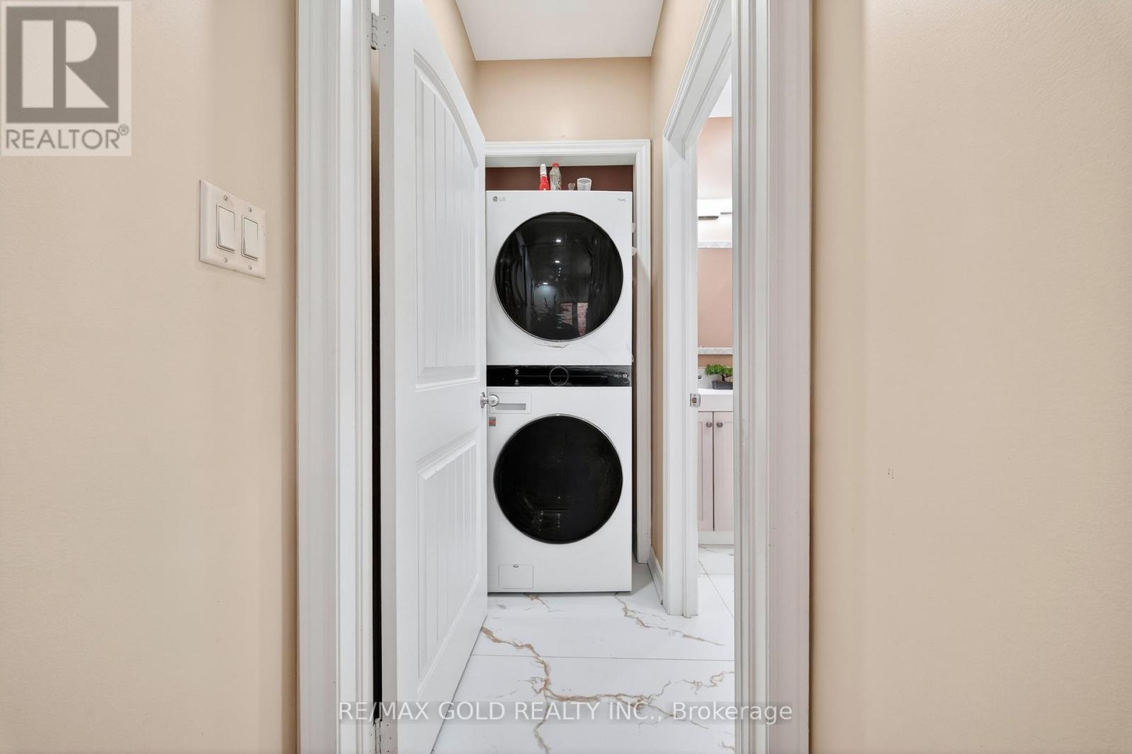 161 Shephard Avenue, New Tecumseth, Ontario  L9R 0J9 - Photo 13 - N12978642