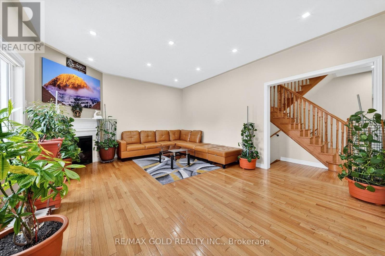 161 Shephard Avenue, New Tecumseth, Ontario  L9R 0J9 - Photo 19 - N12978642