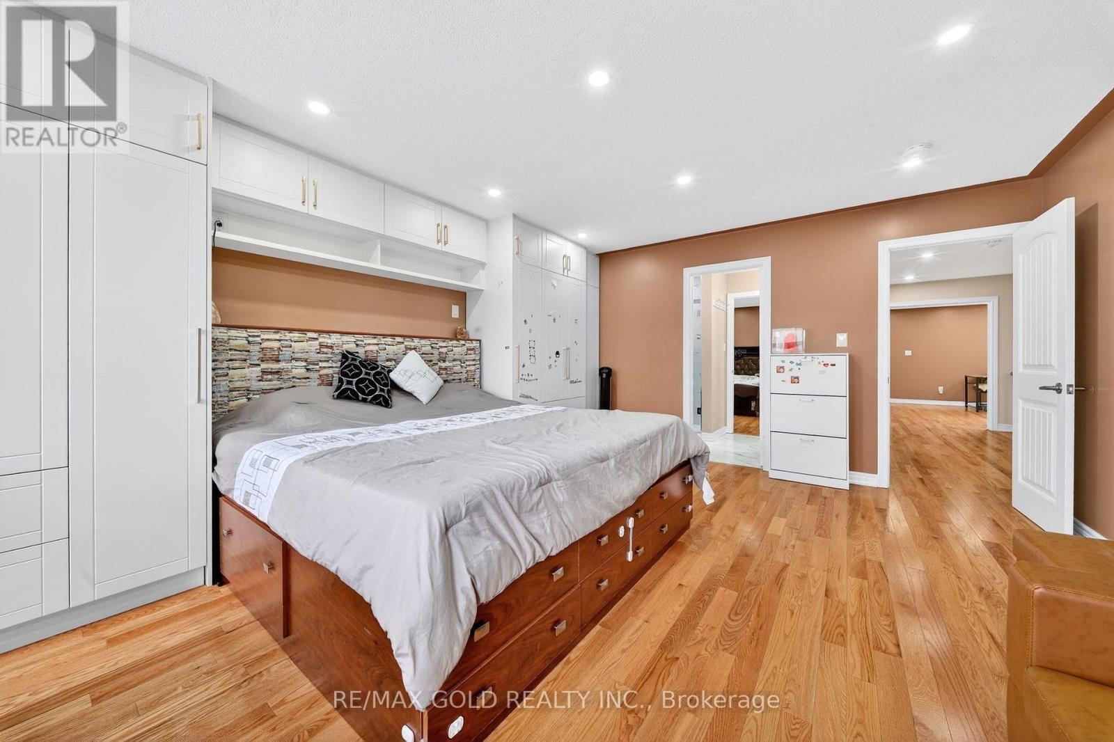 161 Shephard Avenue, New Tecumseth, Ontario  L9R 0J9 - Photo 26 - N12978642