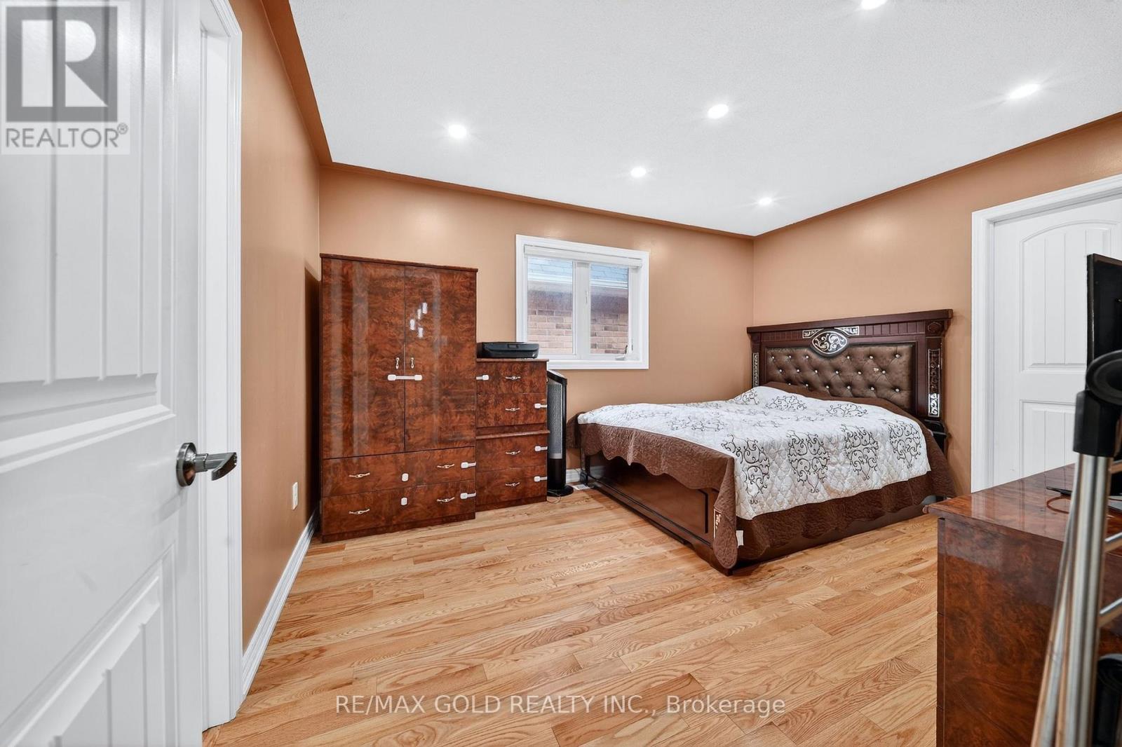 161 Shephard Avenue, New Tecumseth, Ontario  L9R 0J9 - Photo 30 - N12978642