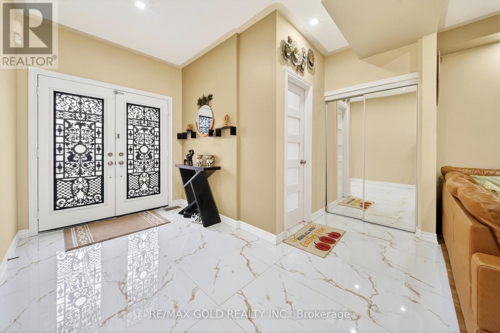 161 Shephard Avenue, New Tecumseth, Ontario  L9R 0J9 - Photo 4 - N12978642