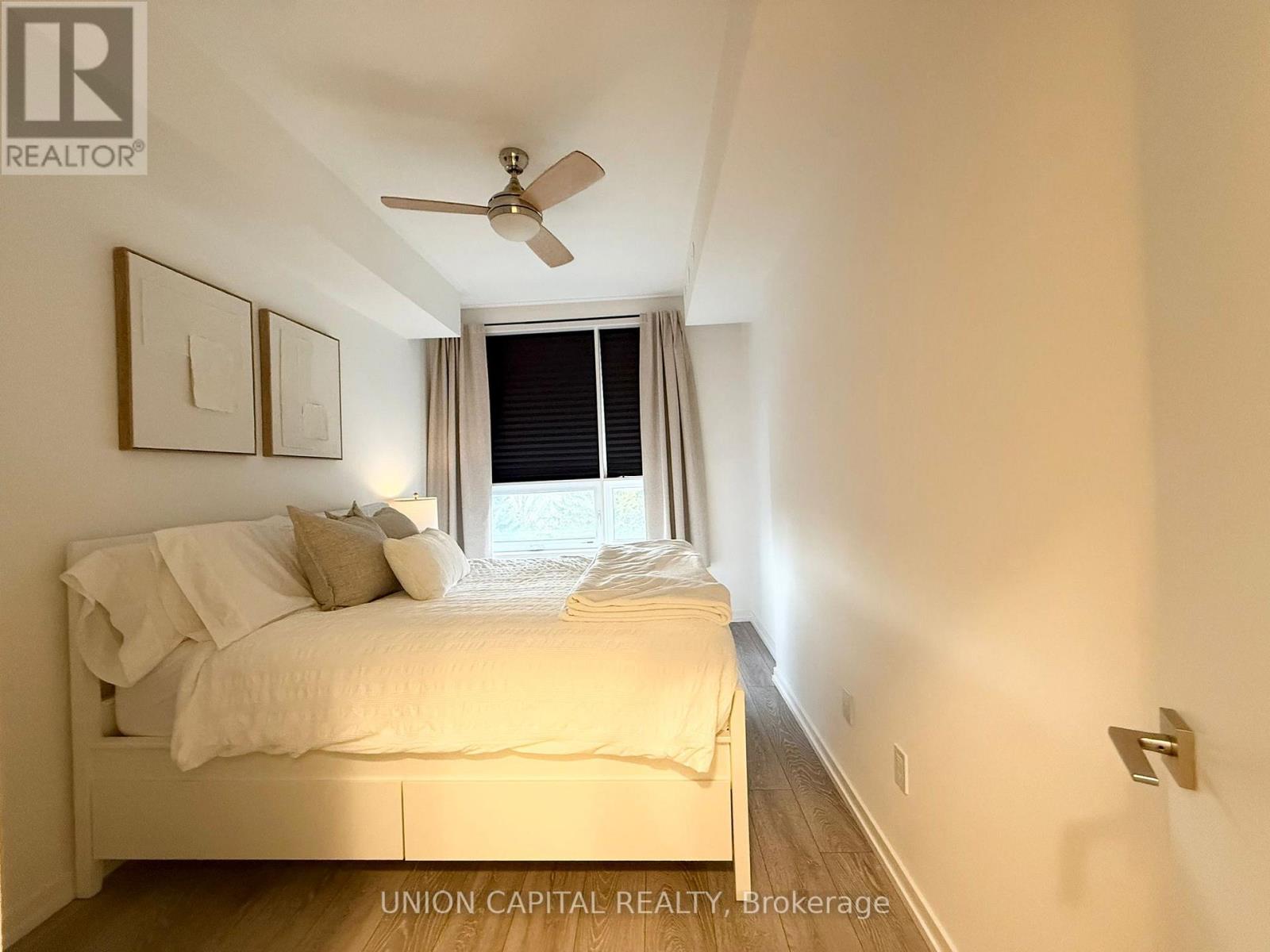 4 - 24 Lytham Green Circle, Newmarket, Ontario  L3Y 0H4 - Photo 10 - N12978712