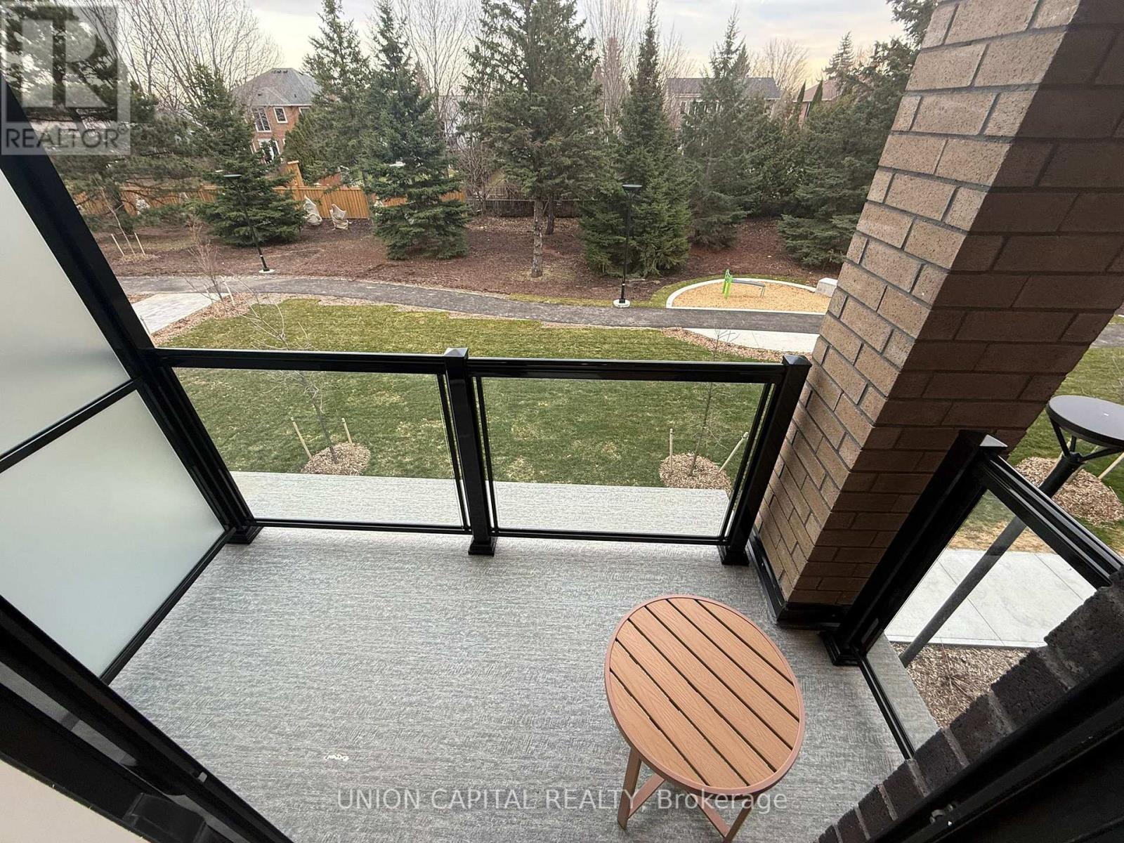 4 - 24 Lytham Green Circle, Newmarket, Ontario  L3Y 0H4 - Photo 14 - N12978712