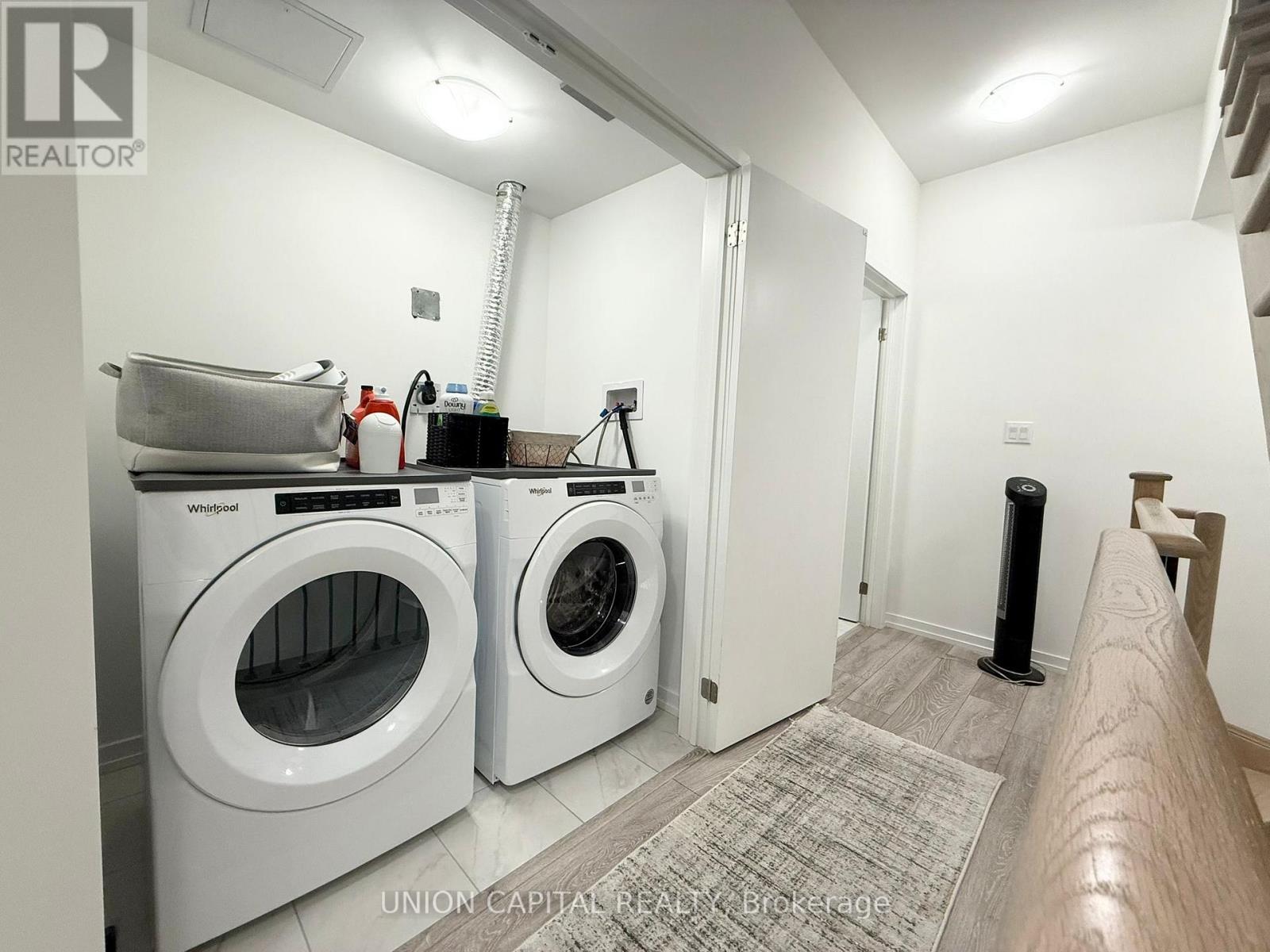 4 - 24 Lytham Green Circle, Newmarket, Ontario  L3Y 0H4 - Photo 16 - N12978712