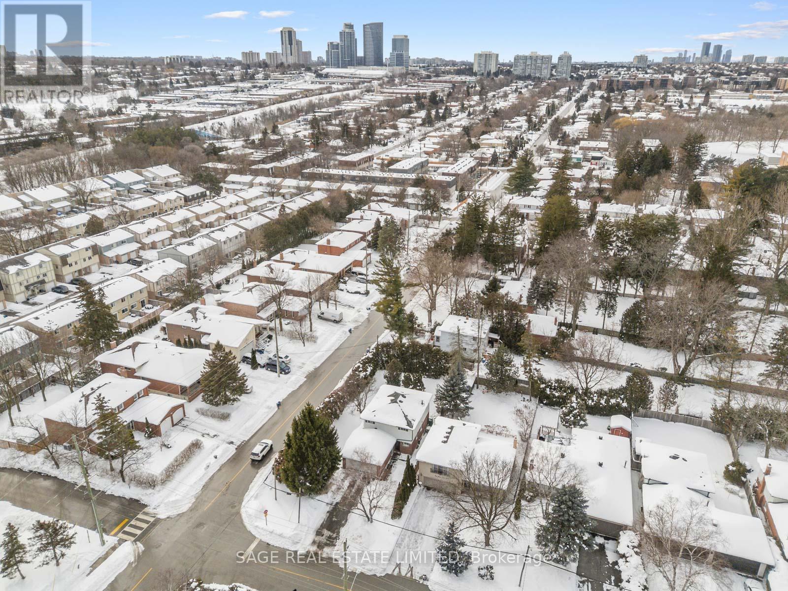 2 Johnson Street, Markham, Ontario  L3T 2N7 - Photo 18 - N12978752