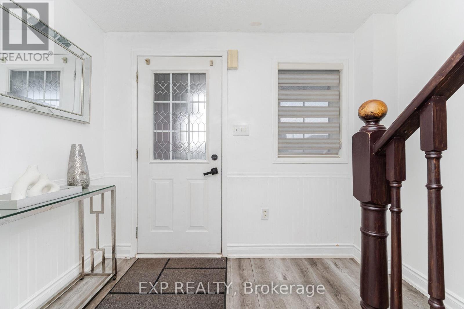 145 Courtney Crescent, Barrie, Ontario  L4N 5T2 - Photo 5 - S12978568