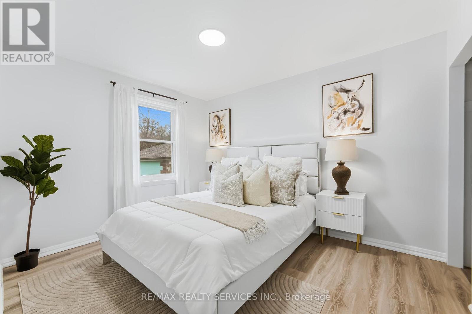 6 Bonnyview Drive, Toronto, Ontario  M8Y 3G6 - Photo 17 - W12978422