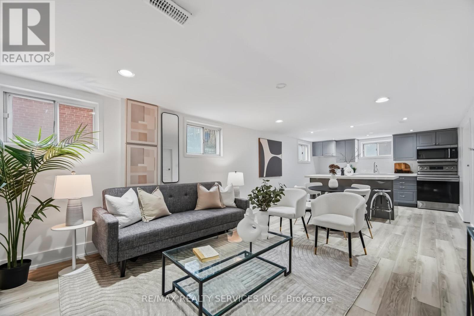 6 Bonnyview Drive, Toronto, Ontario  M8Y 3G6 - Photo 31 - W12978422