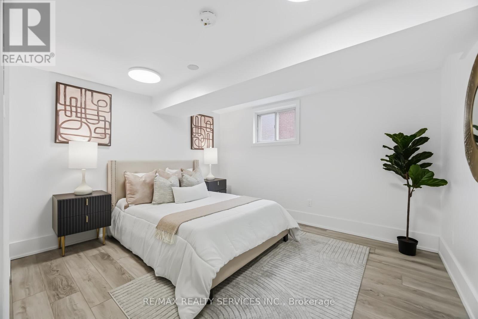 6 Bonnyview Drive, Toronto, Ontario  M8Y 3G6 - Photo 39 - W12978422