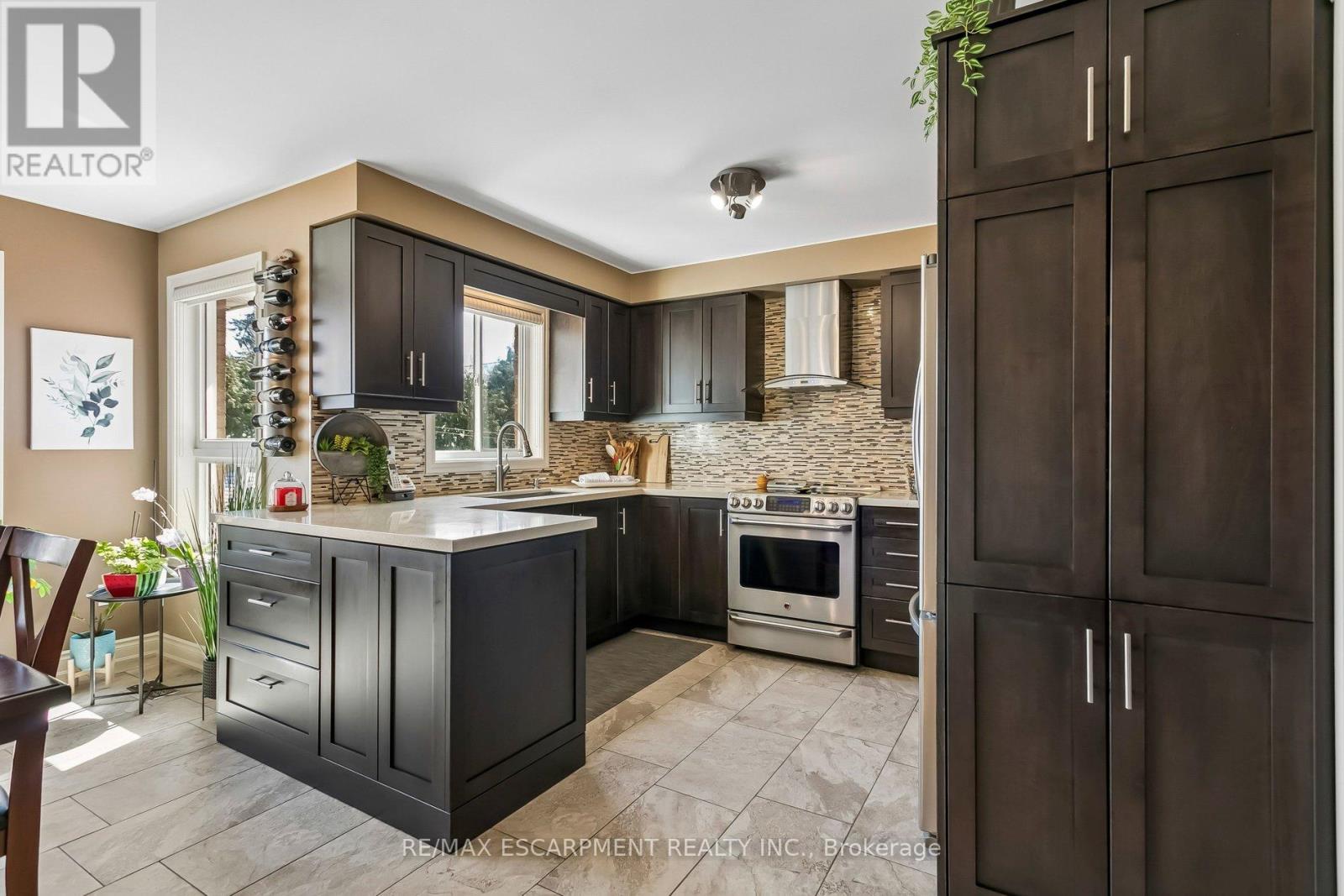 63 Wendell Avenue, Toronto, Ontario  M9N 3K8 - Photo 10 - W12978430