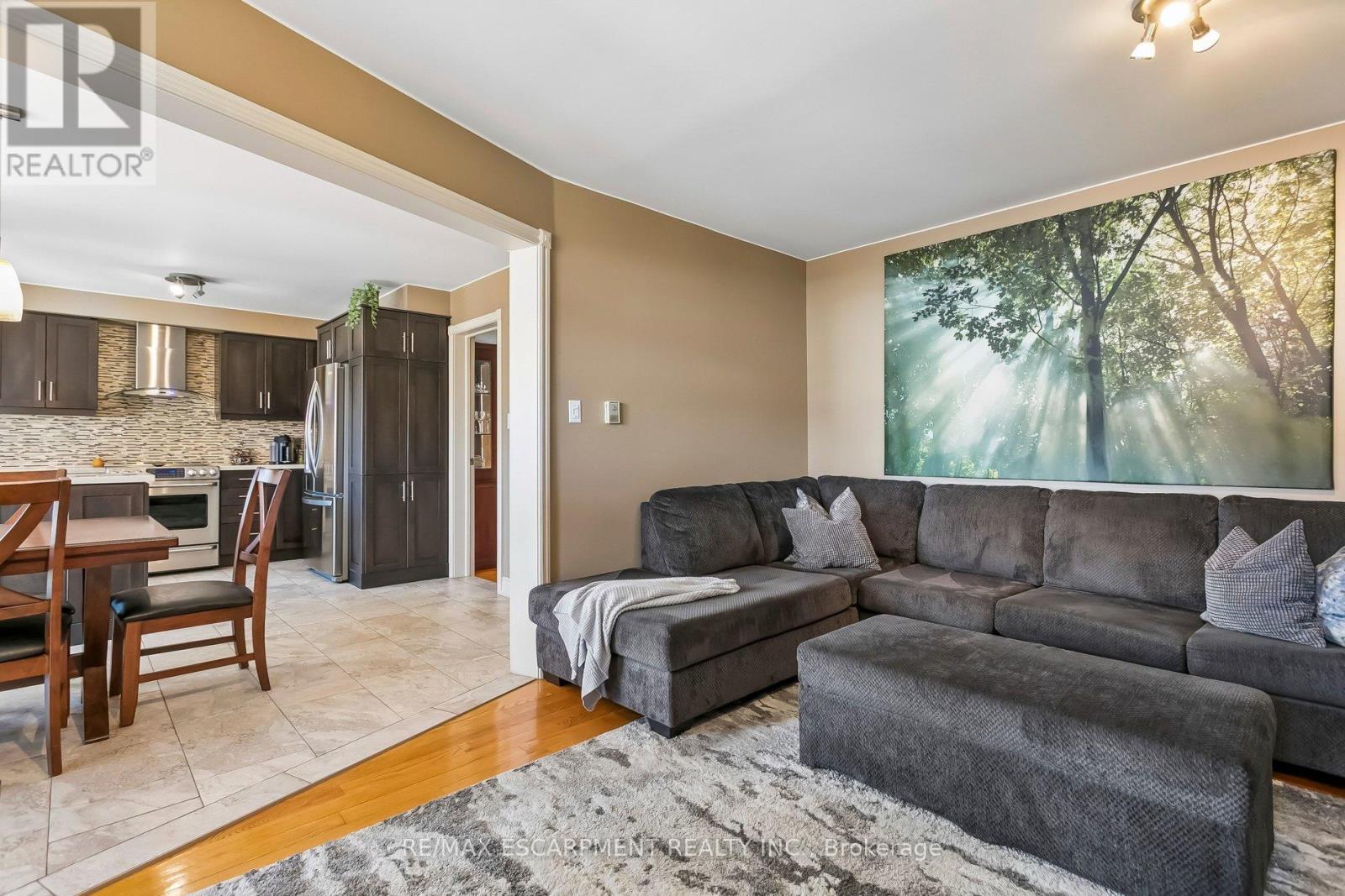 63 Wendell Avenue, Toronto, Ontario  M9N 3K8 - Photo 15 - W12978430