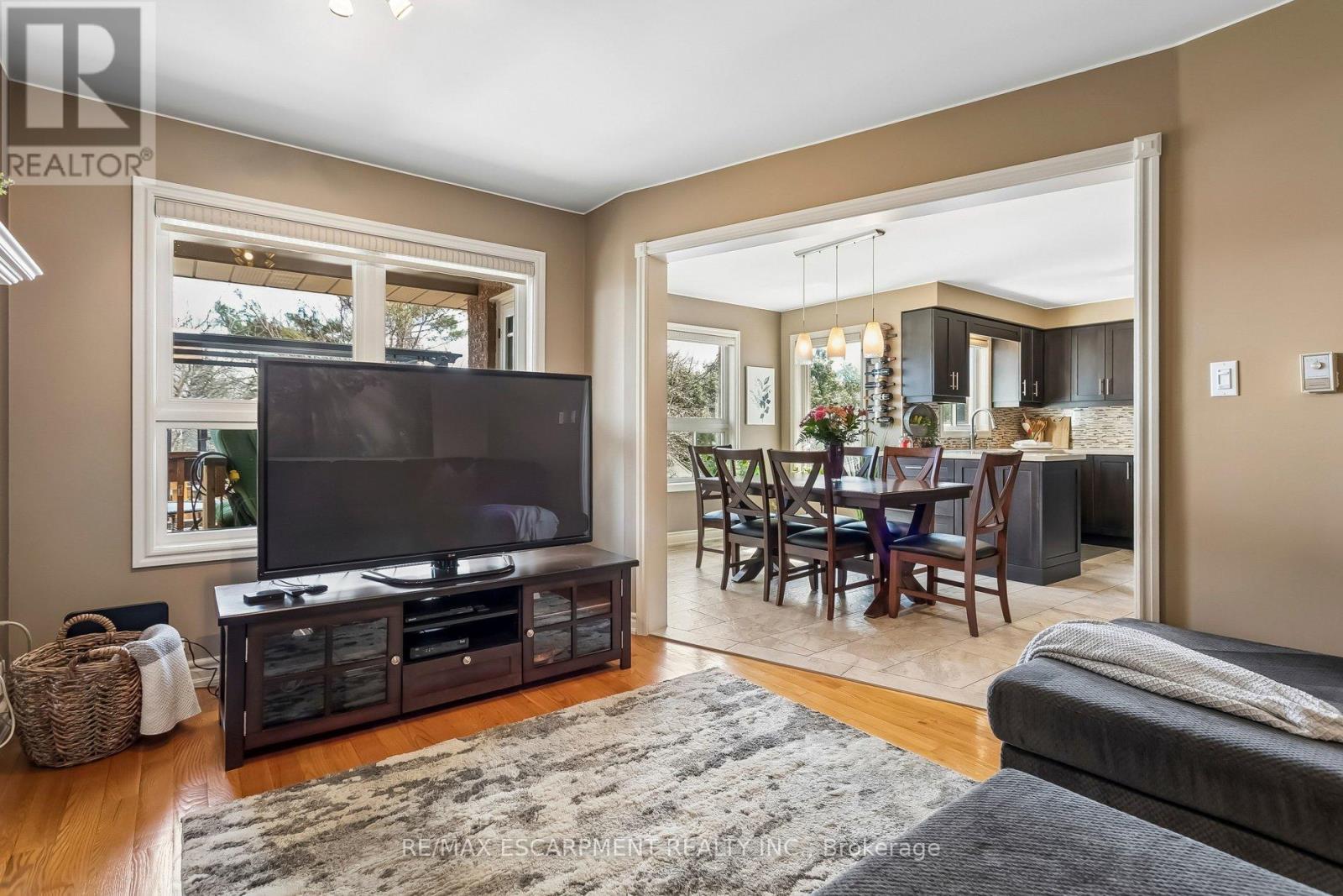 63 Wendell Avenue, Toronto, Ontario  M9N 3K8 - Photo 17 - W12978430