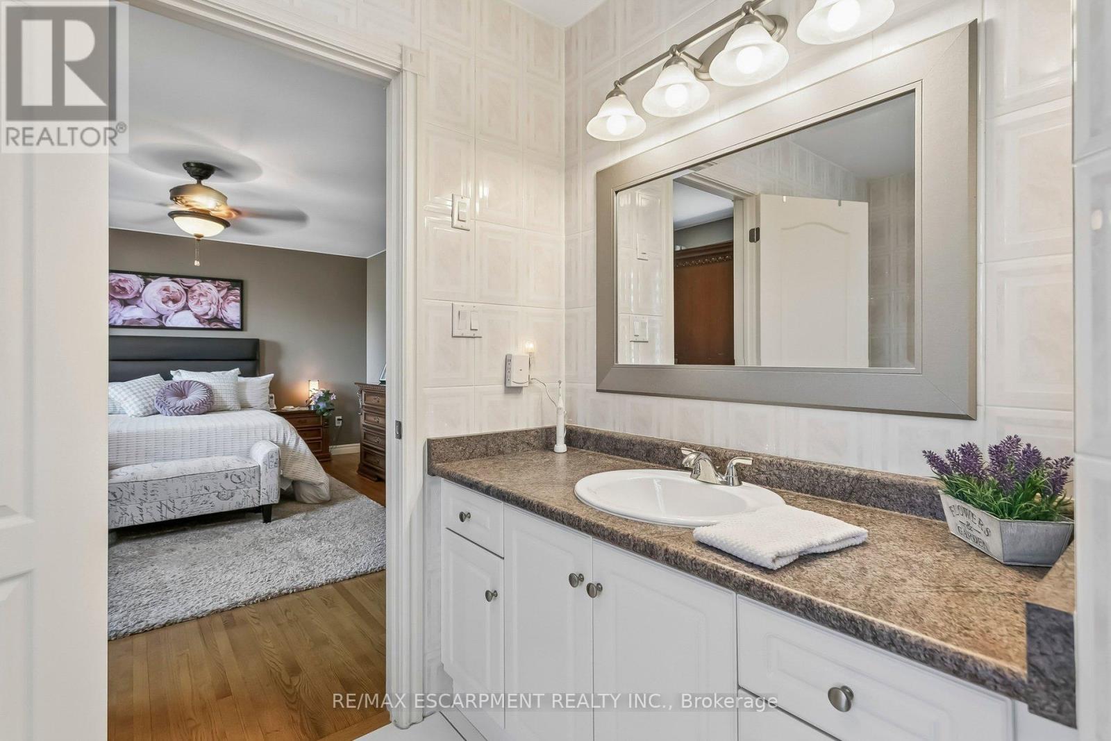 63 Wendell Avenue, Toronto, Ontario  M9N 3K8 - Photo 25 - W12978430