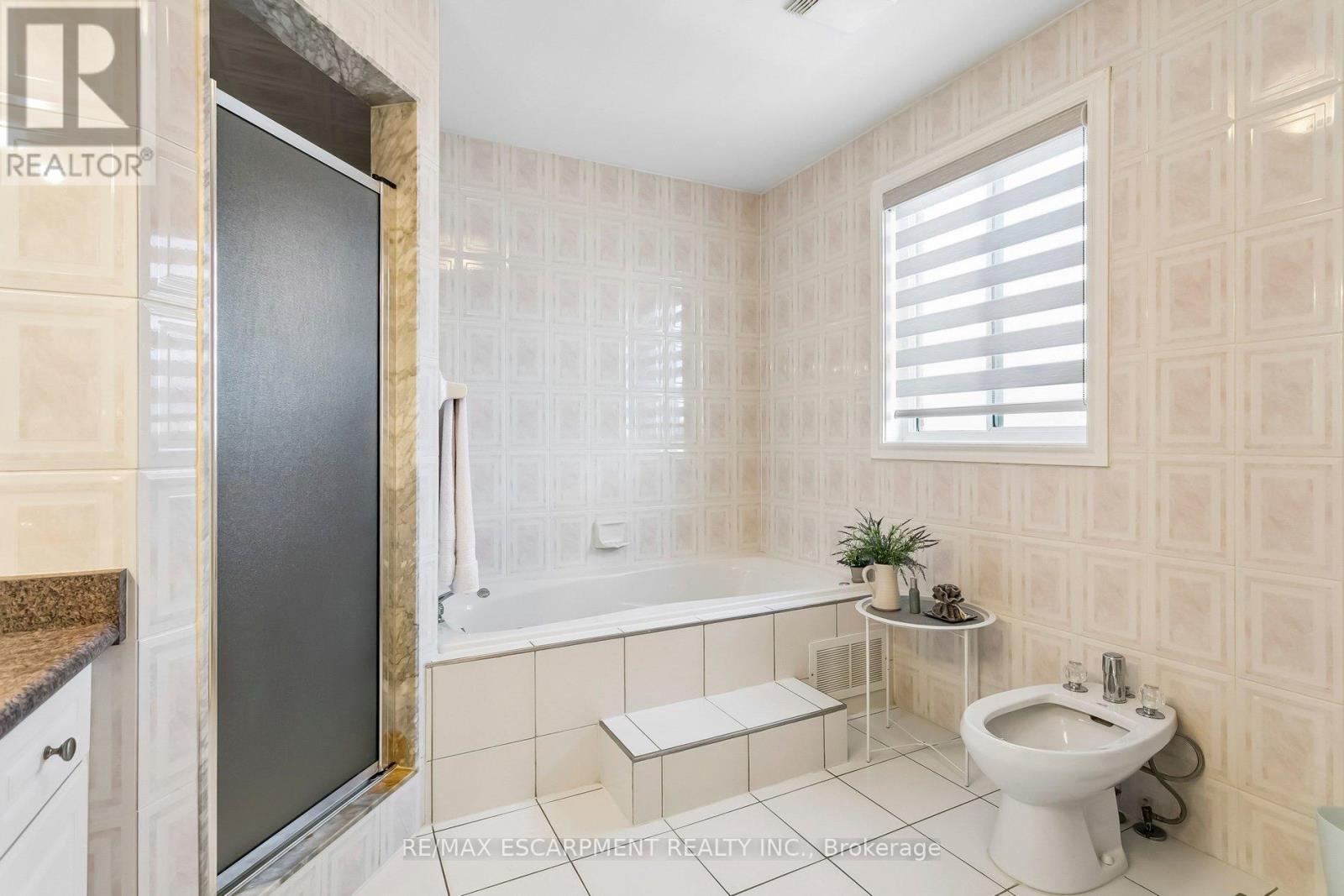 63 Wendell Avenue, Toronto, Ontario  M9N 3K8 - Photo 26 - W12978430