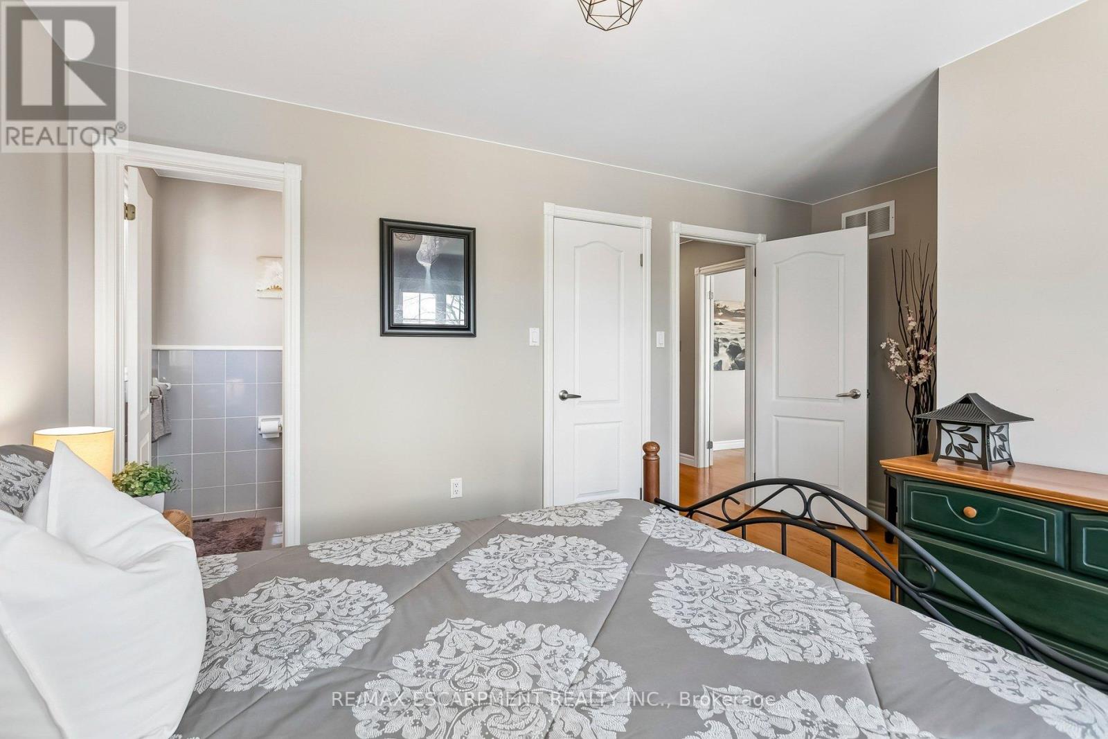 63 Wendell Avenue, Toronto, Ontario  M9N 3K8 - Photo 29 - W12978430