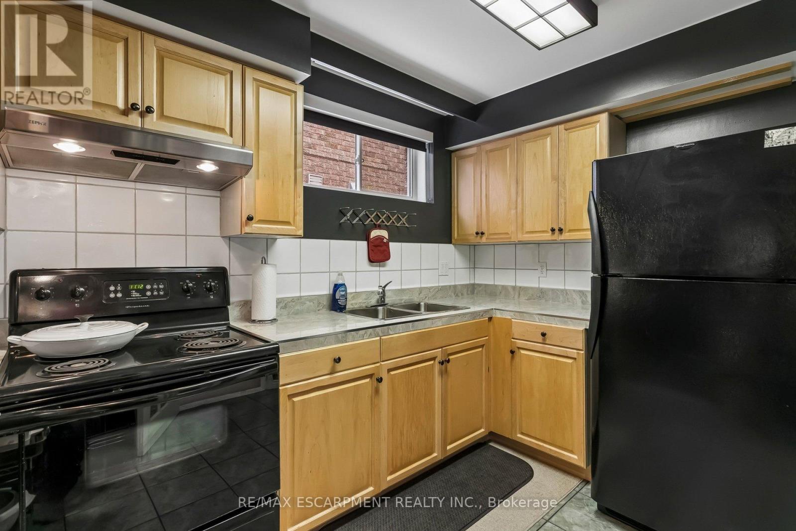 63 Wendell Avenue, Toronto, Ontario  M9N 3K8 - Photo 44 - W12978430