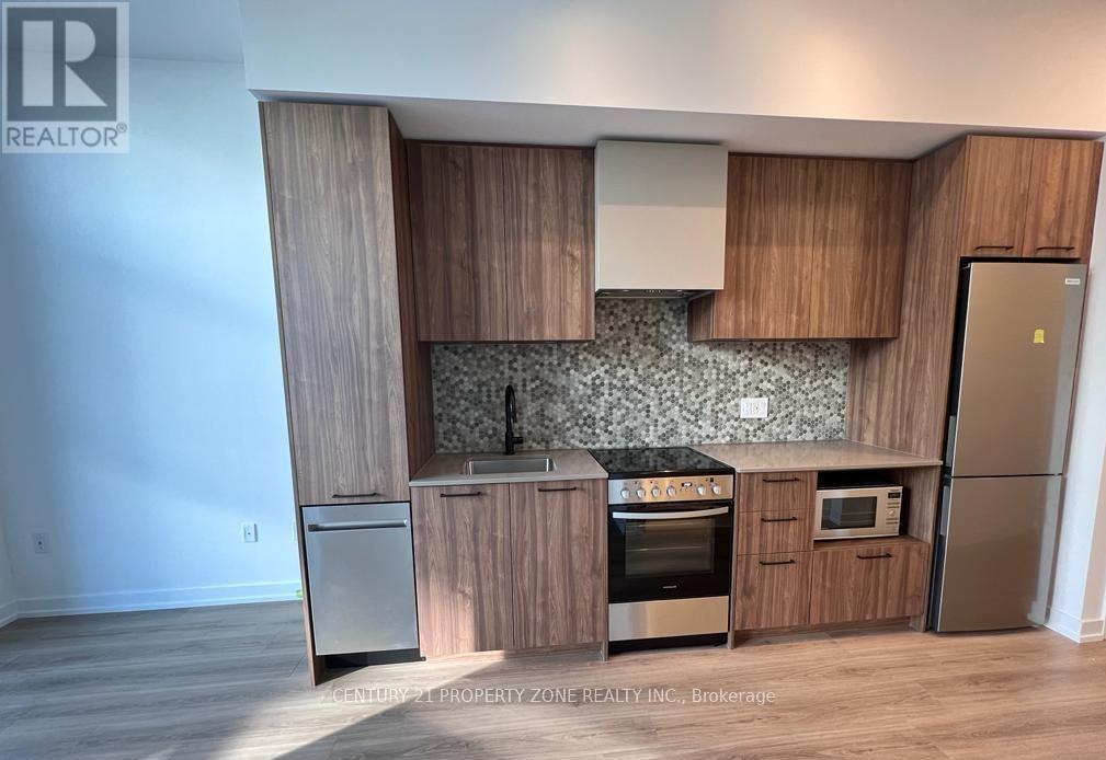 101 - 10 Lagerfield Drive, Brampton, Ontario  L7A 5L3 - Photo 4 - W12978436