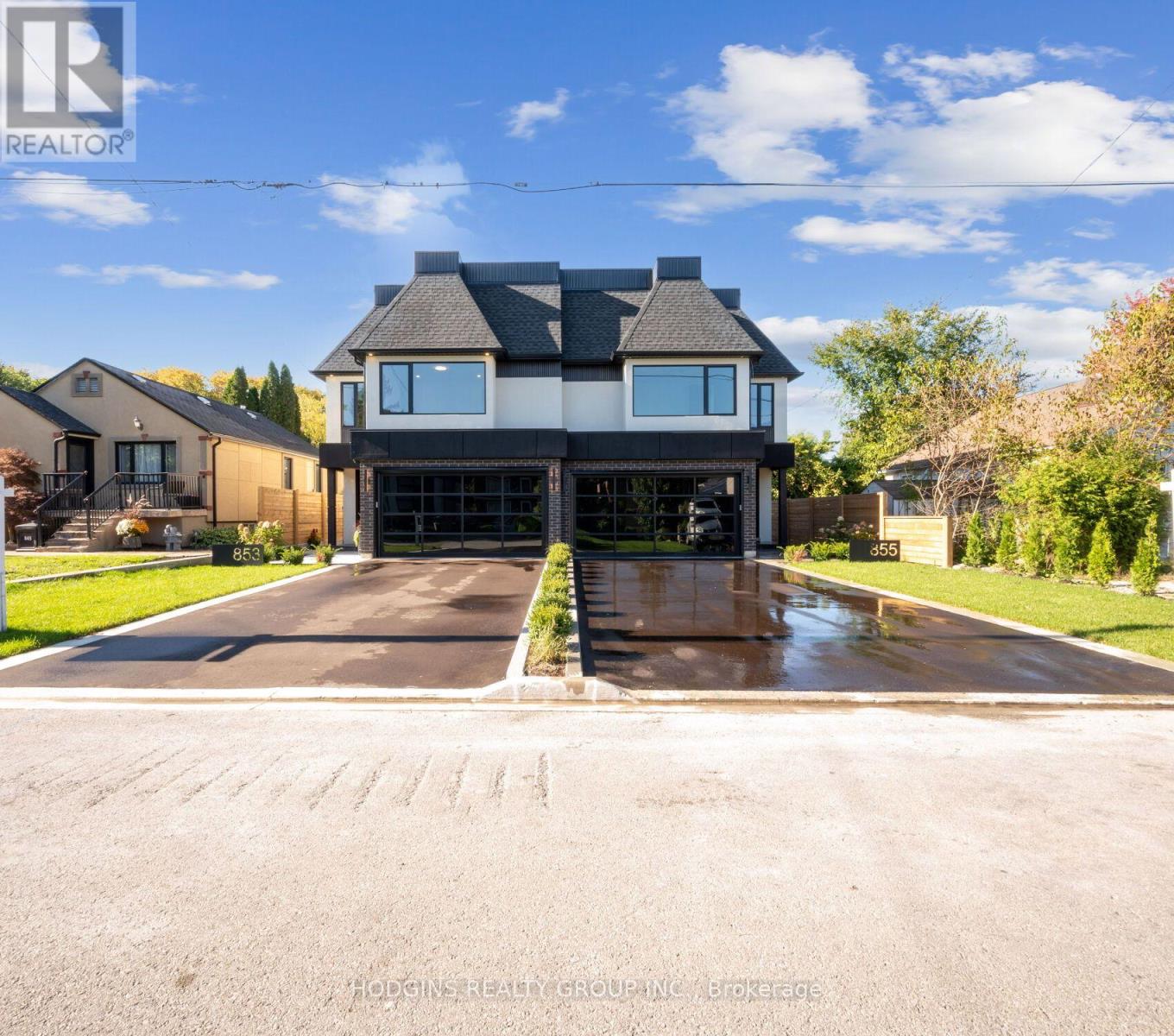 855 Tenth Street, Mississauga, Ontario  L5E 1S7 - Photo 2 - W12978442