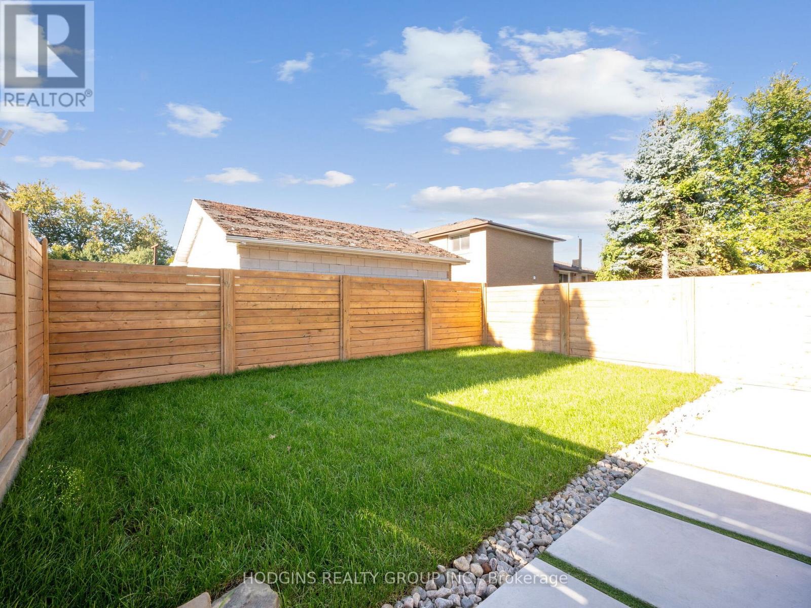 855 Tenth Street, Mississauga, Ontario  L5E 1S7 - Photo 40 - W12978442