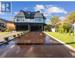 855 TENTH STREET, Mississauga, Ontario