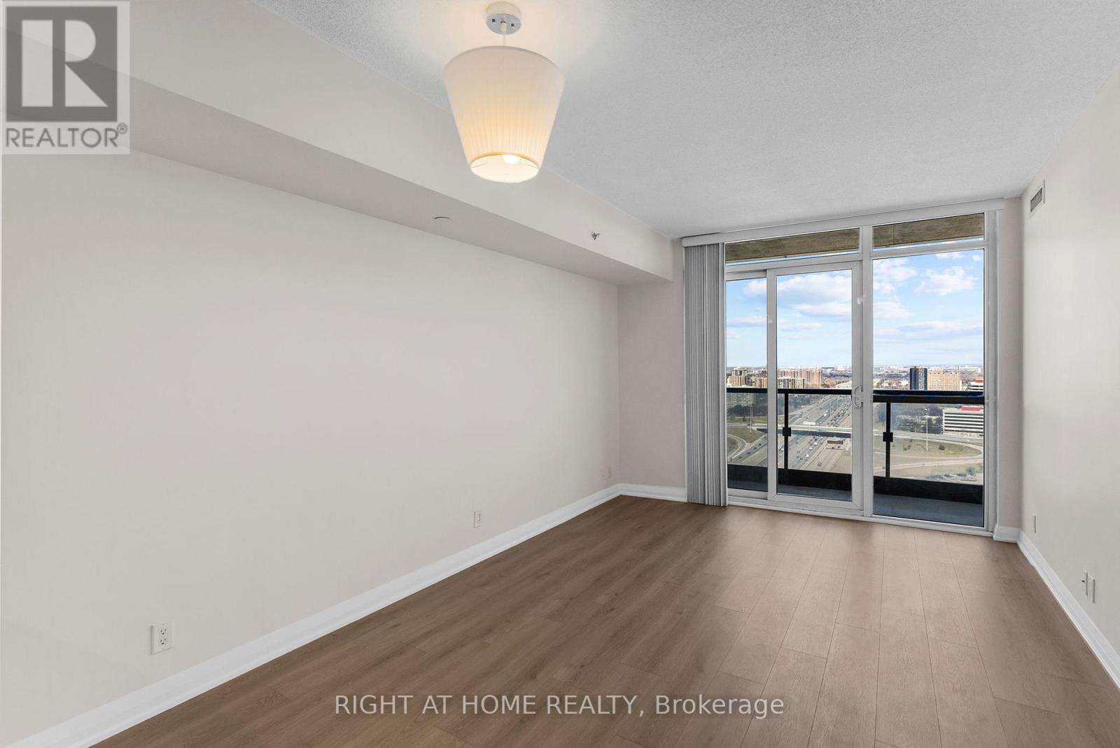 2801 - 5 Valhalla Inn Road, Toronto, Ontario  M9B 0B1 - Photo 10 - W12978462