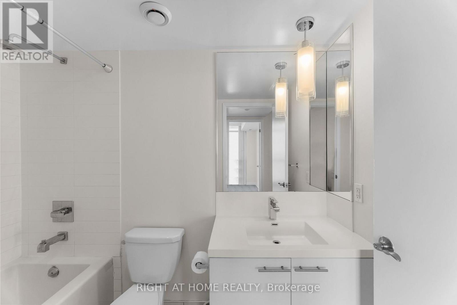 2801 - 5 Valhalla Inn Road, Toronto, Ontario  M9B 0B1 - Photo 22 - W12978462