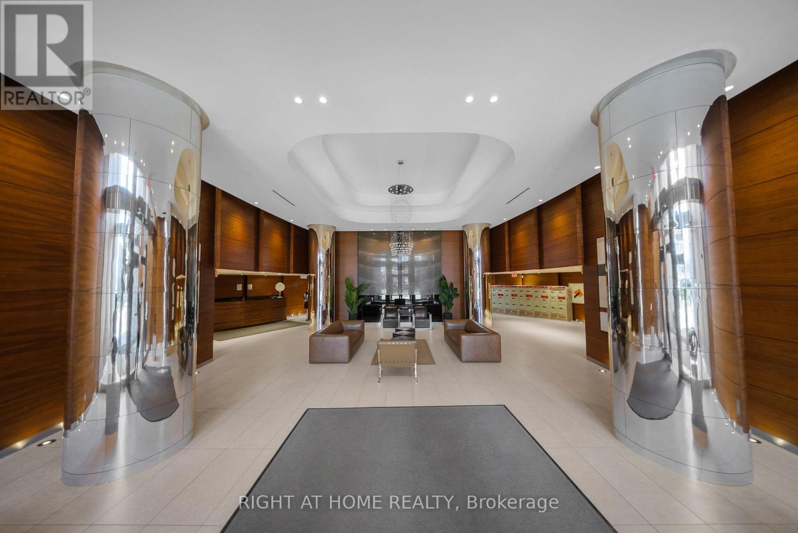 2801 - 5 Valhalla Inn Road, Toronto, Ontario  M9B 0B1 - Photo 3 - W12978462