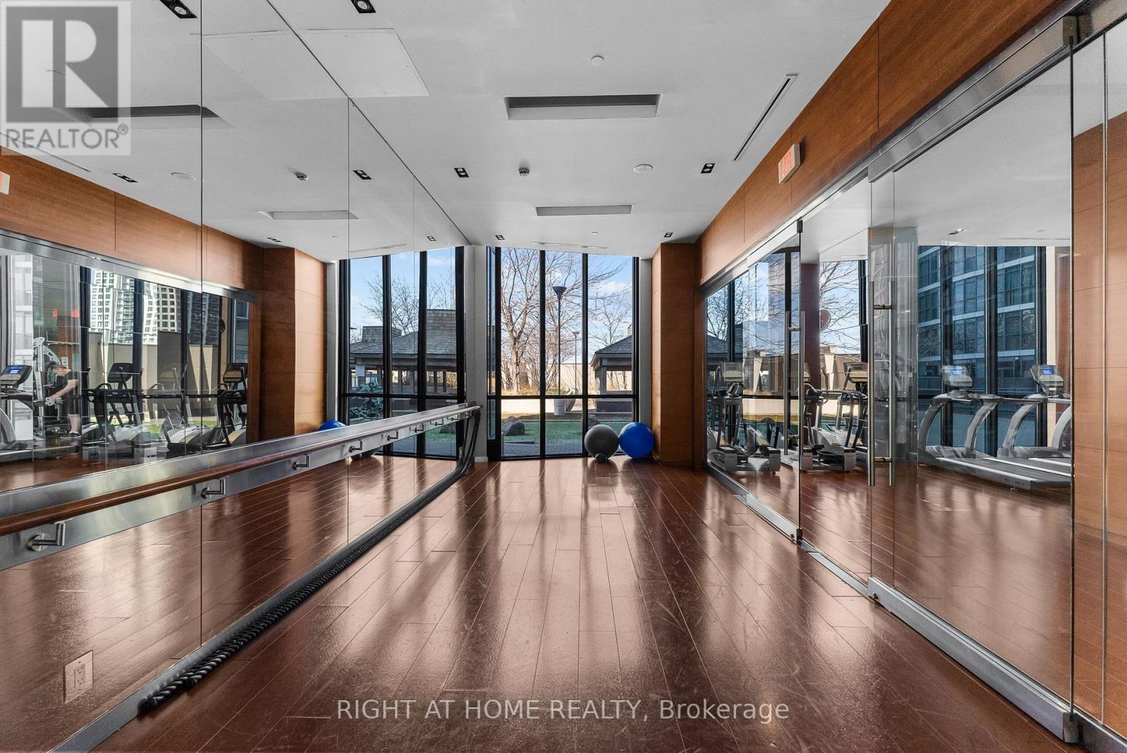 2801 - 5 Valhalla Inn Road, Toronto, Ontario  M9B 0B1 - Photo 33 - W12978462