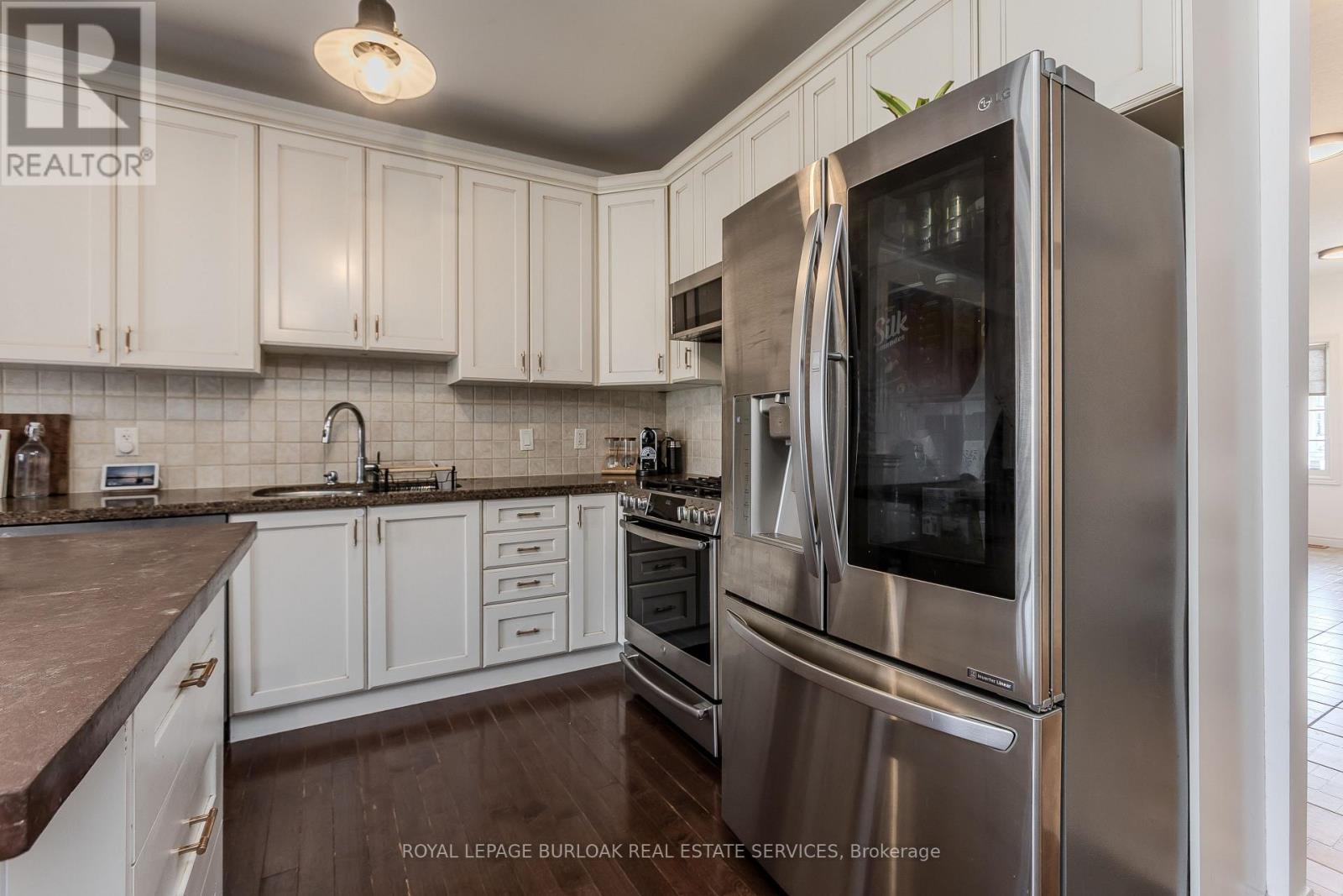 2121 Prospect Street, Burlington, Ontario  L7R 1Z2 - Photo 10 - W12978510