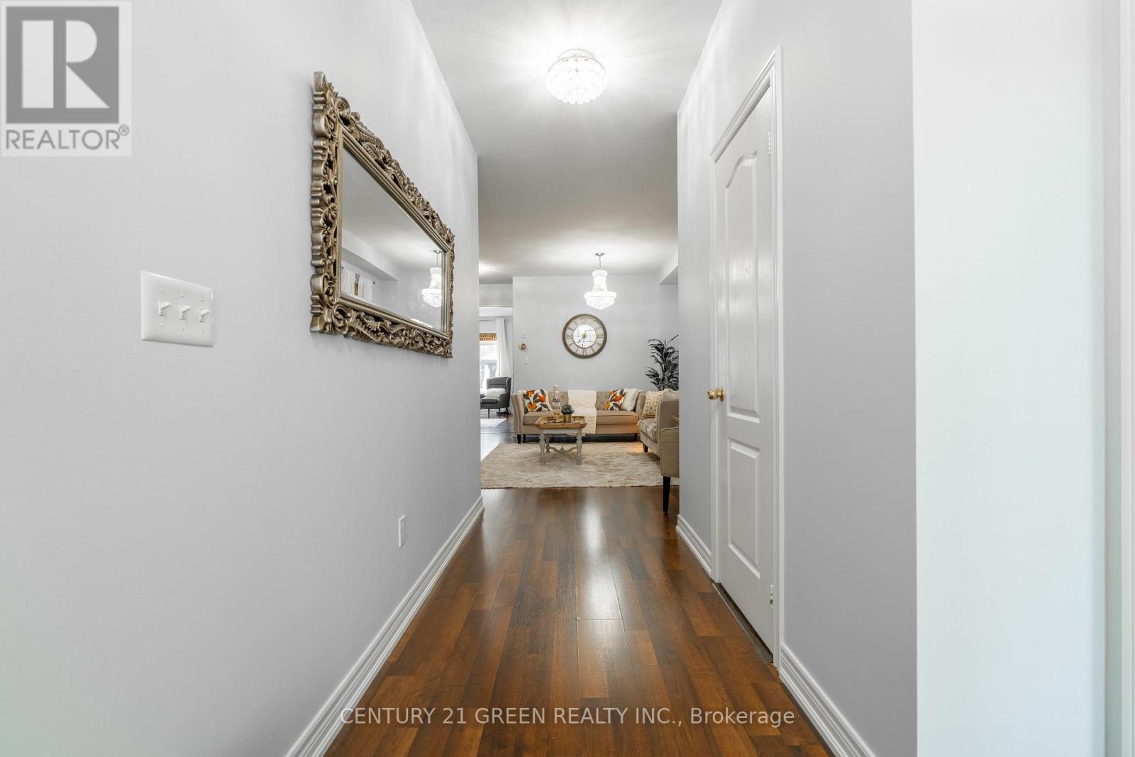 3243 Stoney Crescent, Mississauga, Ontario  L5M 0V4 - Photo 2 - W12978600