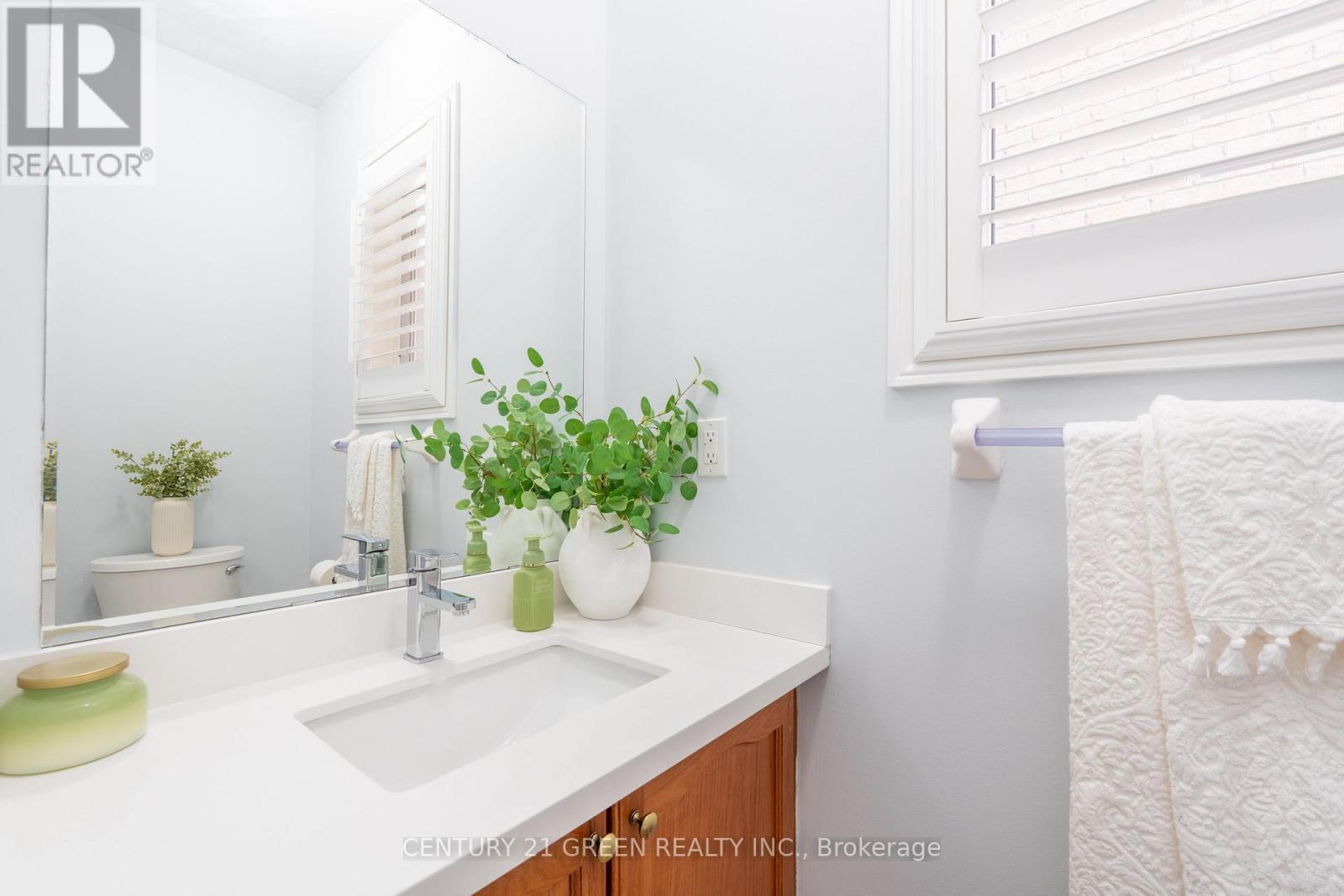 3243 Stoney Crescent, Mississauga, Ontario  L5M 0V4 - Photo 6 - W12978600