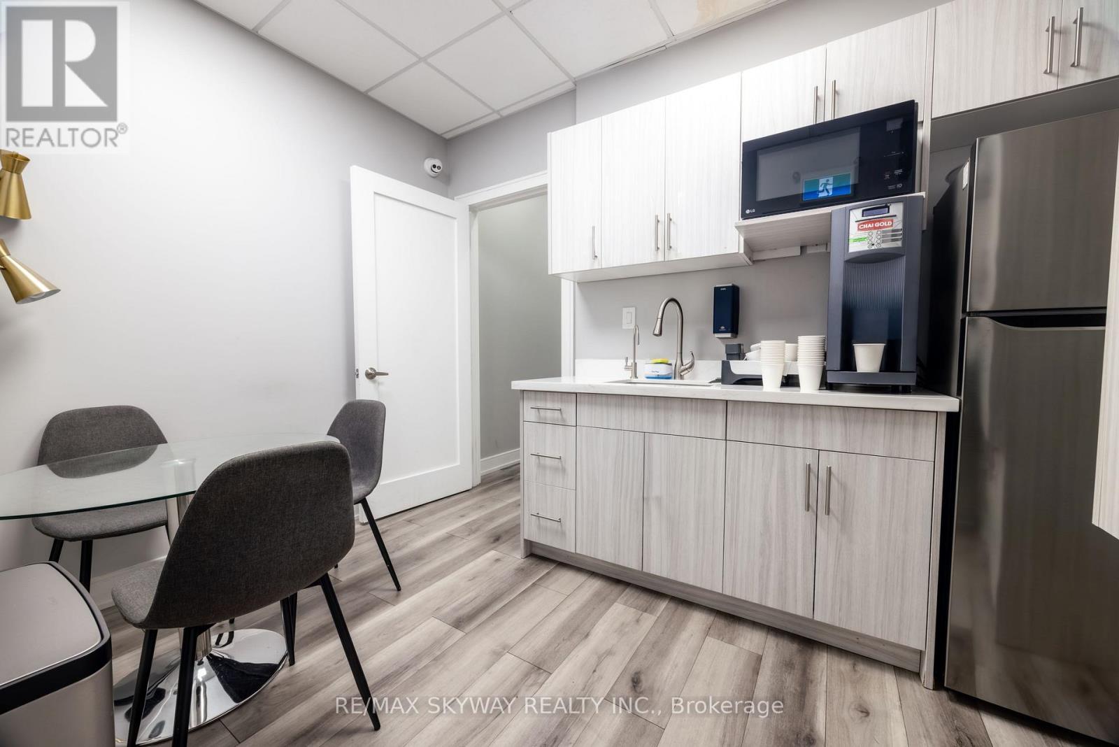 9 - 2565 Steeles Avenue E, Brampton, Ontario  L6T 4L6 - Photo 14 - W12978604