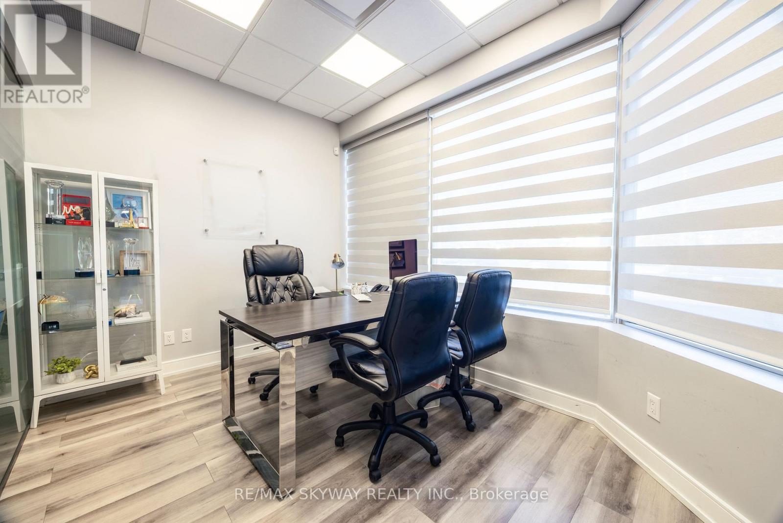 9 - 2565 Steeles Avenue E, Brampton, Ontario  L6T 4L6 - Photo 4 - W12978604