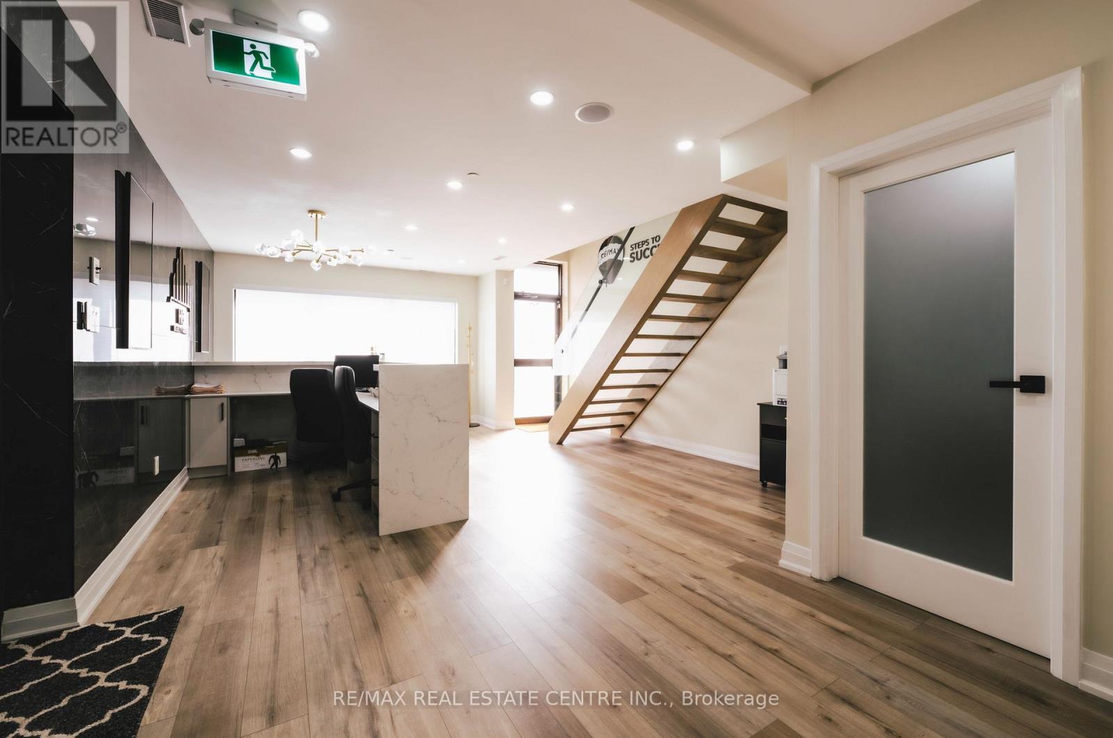 20 - 2131 Williams Parkway, Brampton, Ontario  L6S 5Z4 - Photo 3 - W12978614