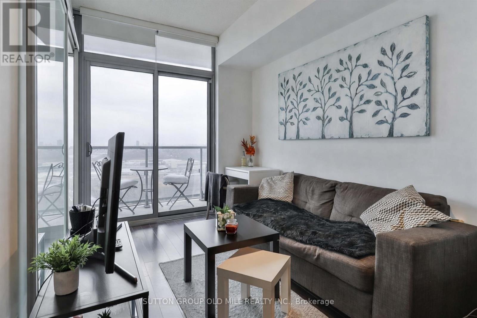 2109 - 105 The Queensway, Toronto, Ontario  M6S 5B5 - Photo 9 - W12978628