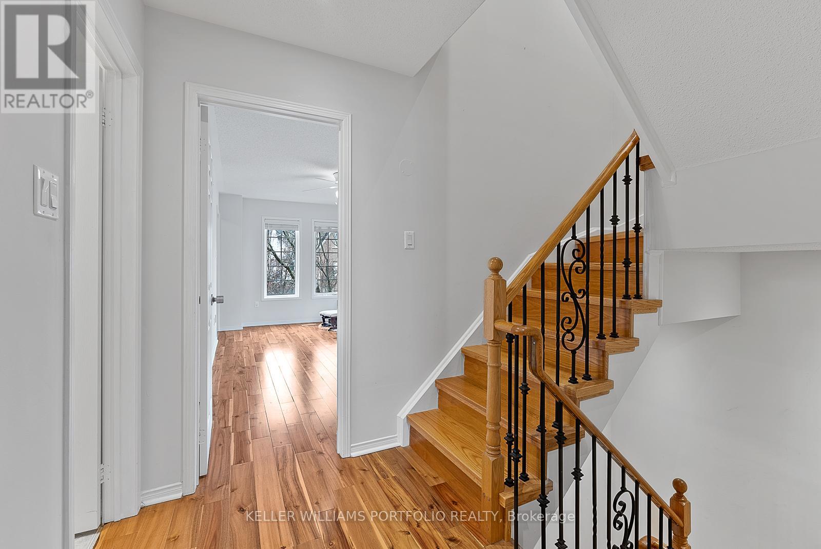 118 Gatwick Drive, Oakville, Ontario  L6H 6V3 - Photo 20 - W12978650