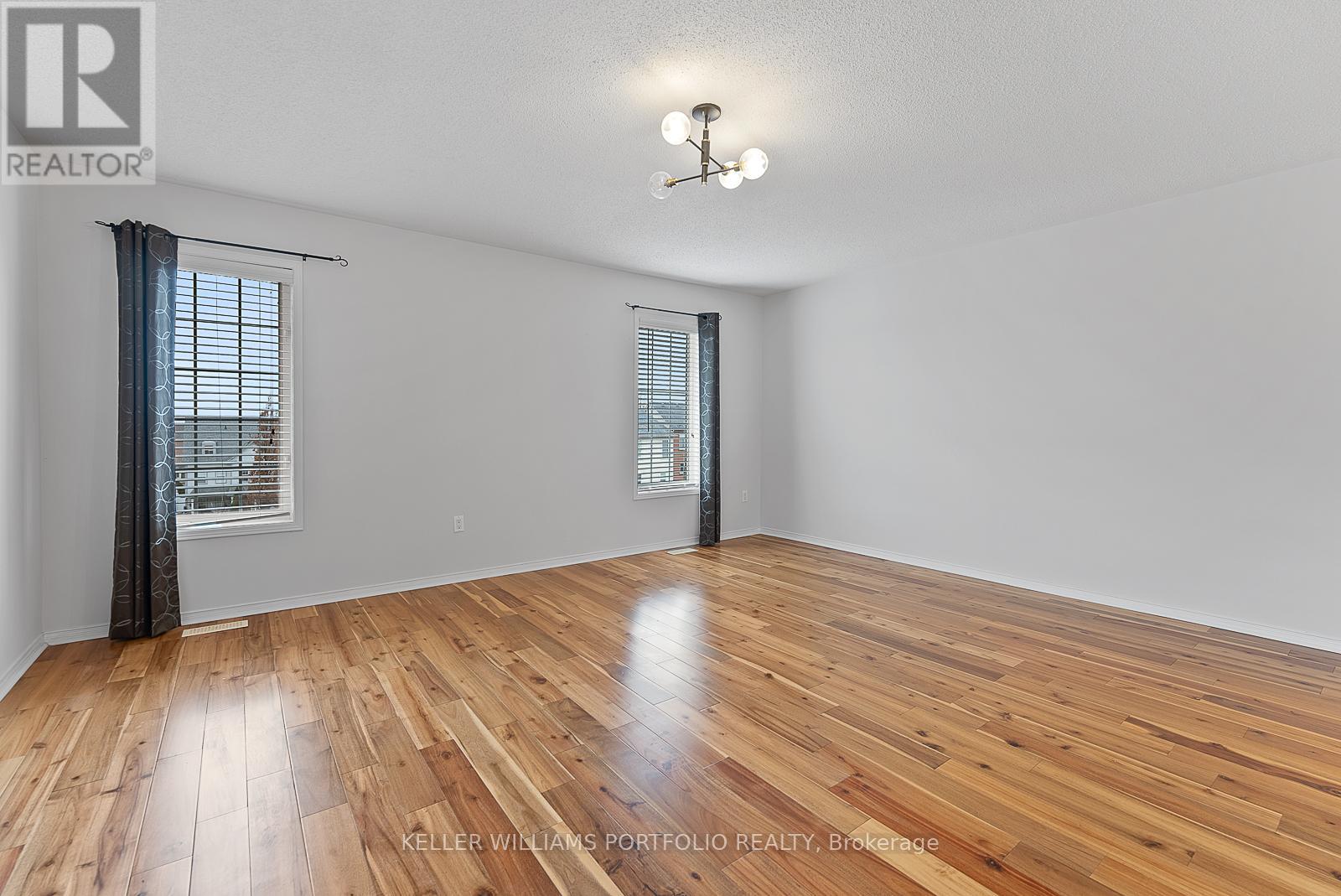 118 Gatwick Drive, Oakville, Ontario  L6H 6V3 - Photo 33 - W12978650