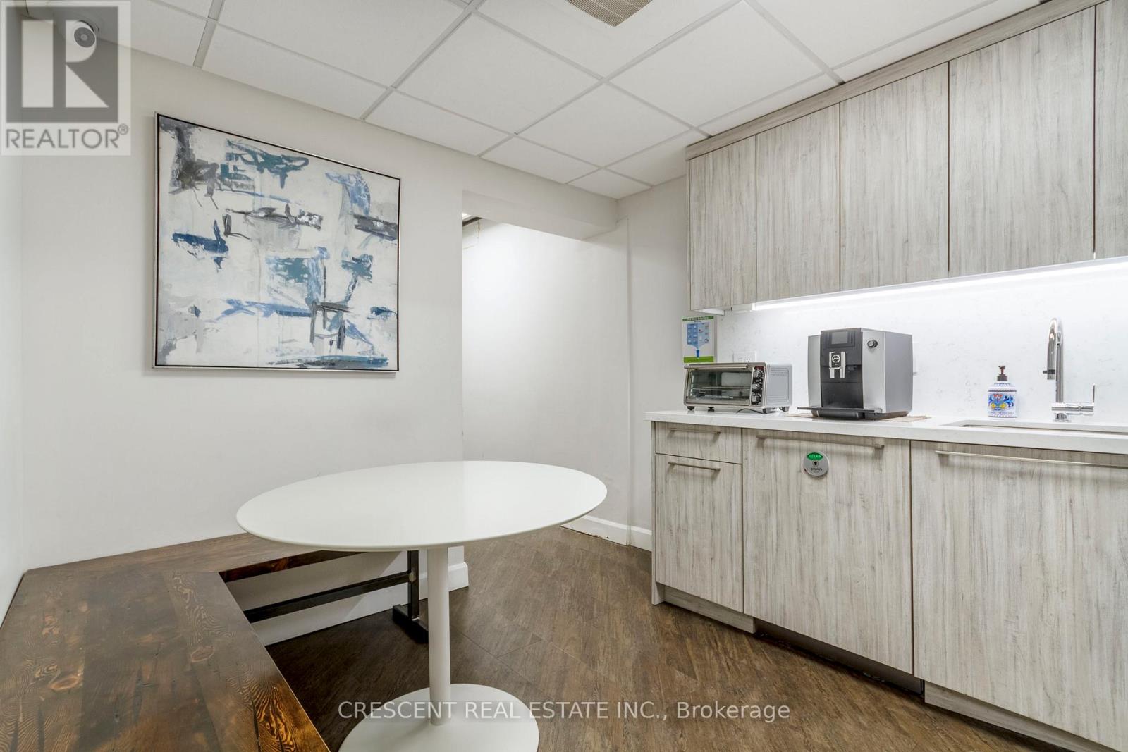 Cubicle 3 - 347 Jane Street, Toronto, Ontario  M6S 3Z3 - Photo 17 - W12978666