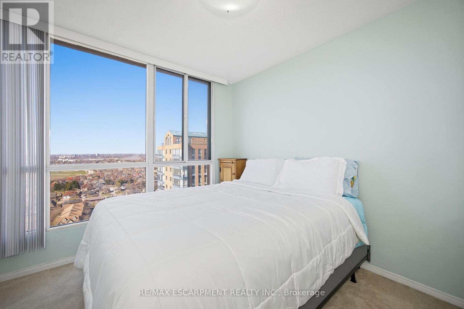 Ph1 - 145 Hillcrest Avenue, Mississauga, Ontario  L5B 4B1 - Photo 18 - W12978680