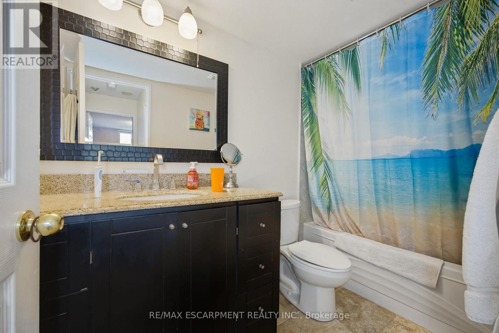 Ph1 - 145 Hillcrest Avenue, Mississauga, Ontario  L5B 4B1 - Photo 22 - W12978680