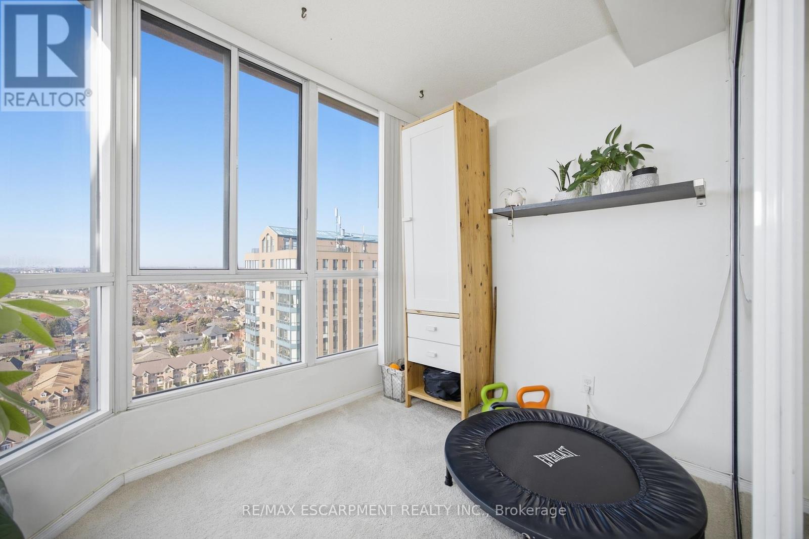 Ph1 - 145 Hillcrest Avenue, Mississauga, Ontario  L5B 4B1 - Photo 24 - W12978680