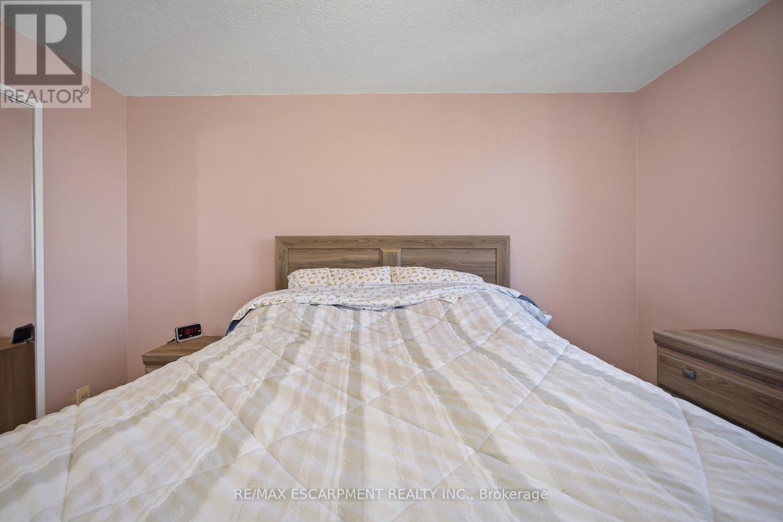 Ph1 - 145 Hillcrest Avenue, Mississauga, Ontario  L5B 4B1 - Photo 28 - W12978680