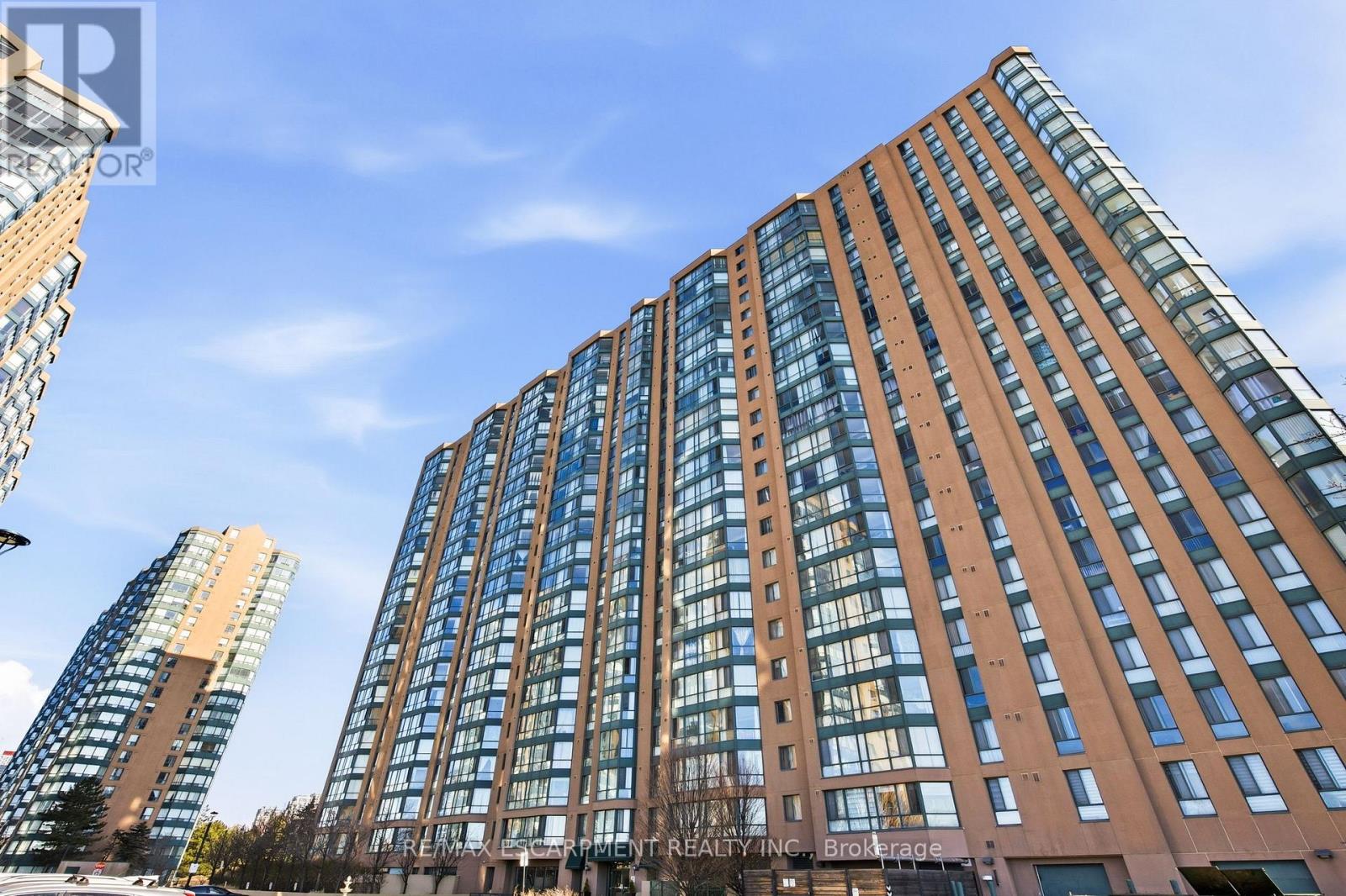 Ph1 - 145 Hillcrest Avenue, Mississauga, Ontario  L5B 4B1 - Photo 32 - W12978680