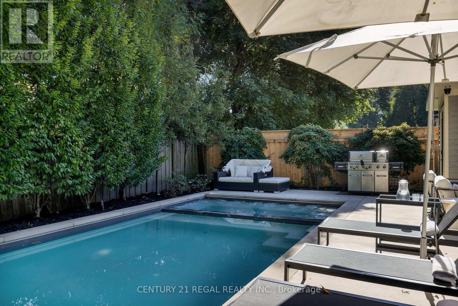 2442 Meadowood Crescent, Oakville, Ontario  L6L 1V6 - Photo 24 - W12978700