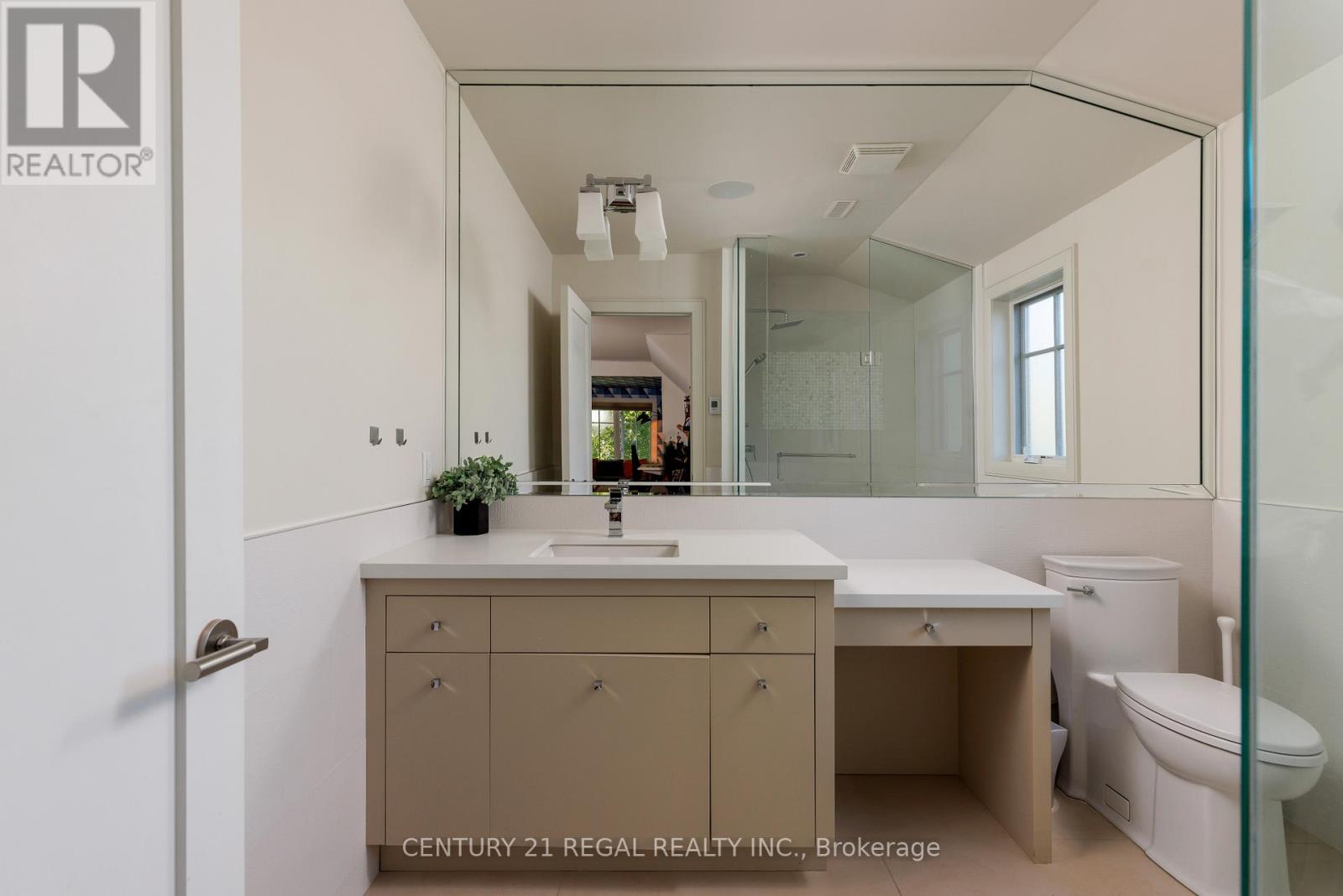 2442 Meadowood Crescent, Oakville, Ontario  L6L 1V6 - Photo 28 - W12978700