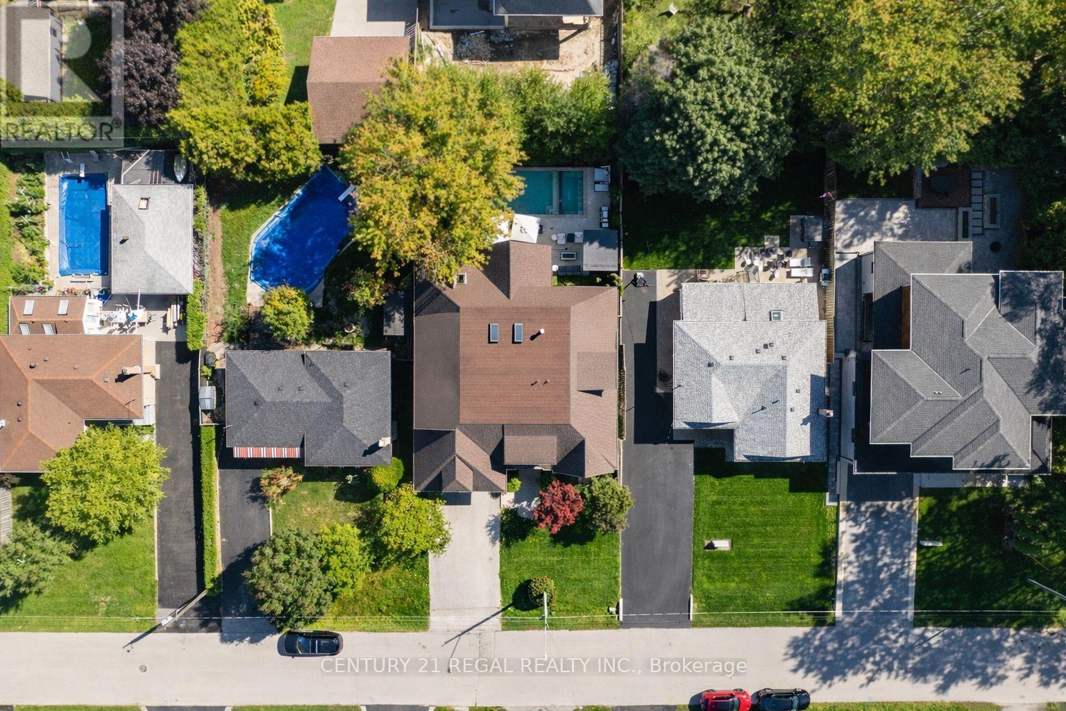 2442 Meadowood Crescent, Oakville, Ontario  L6L 1V6 - Photo 46 - W12978700